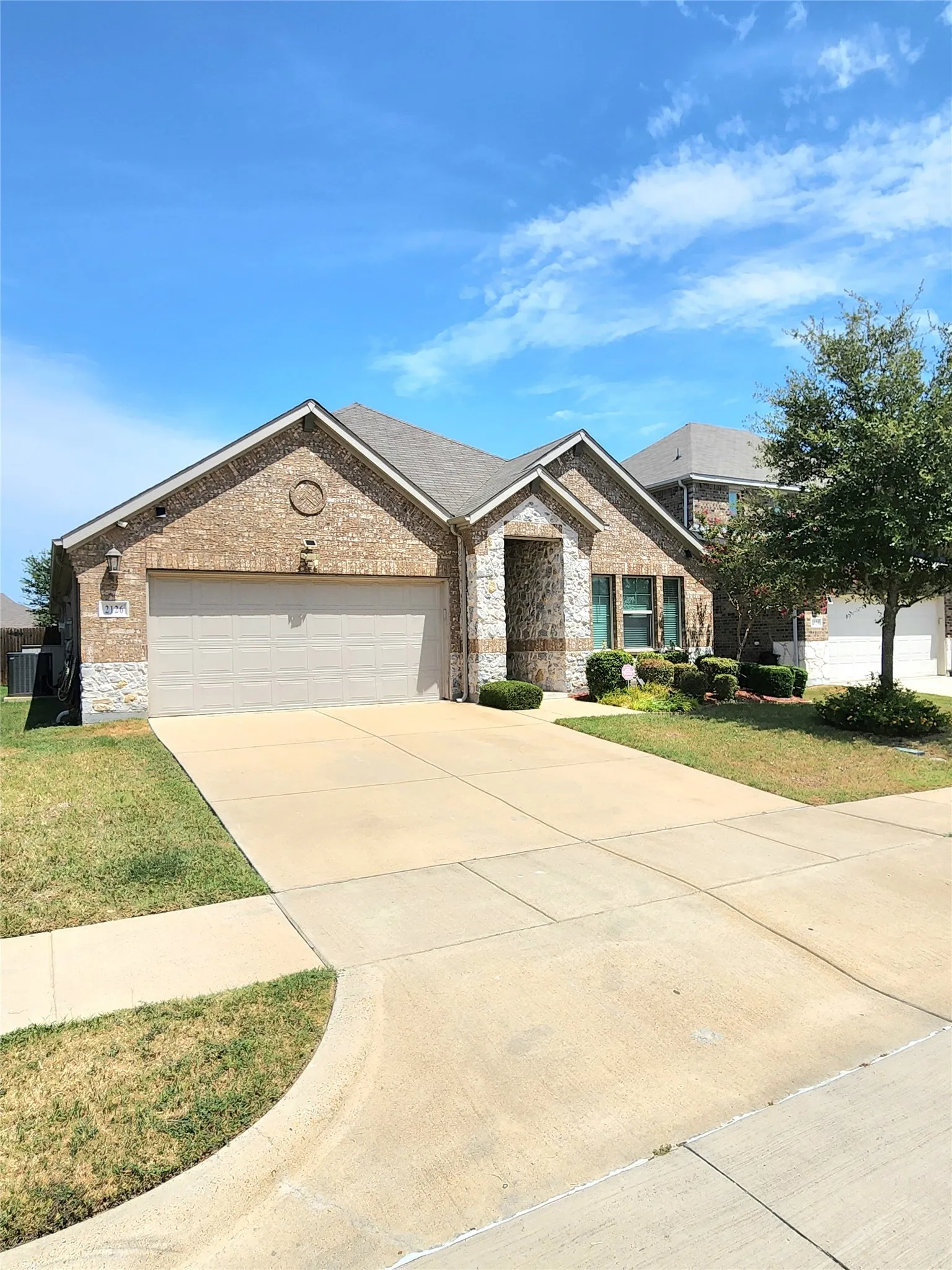 Single Family Residence For Sale in Kaufman County , 2126 Clarion Drive, Forney, Texas 75126, 4 Bedroom, 3 Bathroom, 2 Garage spaces, 2,224 Sqft, built in 2019, mls#21369023, Real Estate Agent in Forney, Homes For Sale in Kaufman county, Homes For Sale in Forney, Realtor in Forney Texas, Real Estate Brokerage Independent Realty Texas, Luminita Cordes Realtor