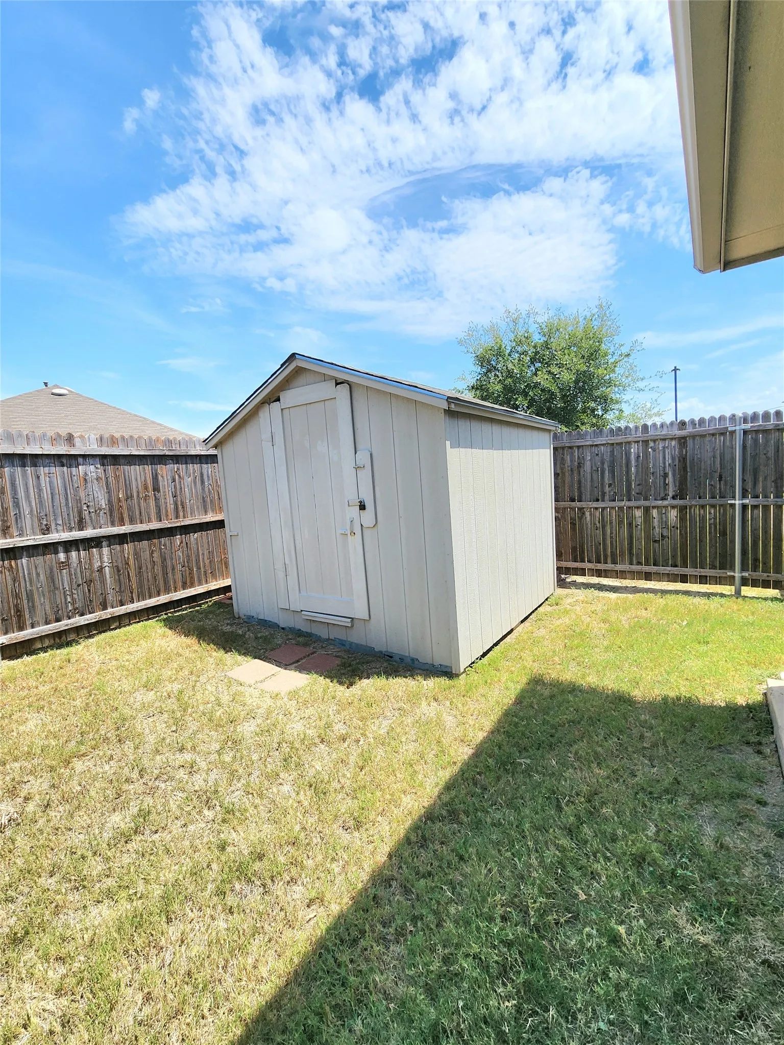 Single Family Residence For Sale in Kaufman County , 2126 Clarion Drive, Forney, Texas 75126, 4 Bedroom, 3 Bathroom, 2 Garage spaces, 2,224 Sqft, built in 2019, mls#21369023, Real Estate Agent in Forney, Homes For Sale in Kaufman county, Homes For Sale in Forney, Realtor in Forney Texas, Real Estate Brokerage Independent Realty Texas, Luminita Cordes Realtor