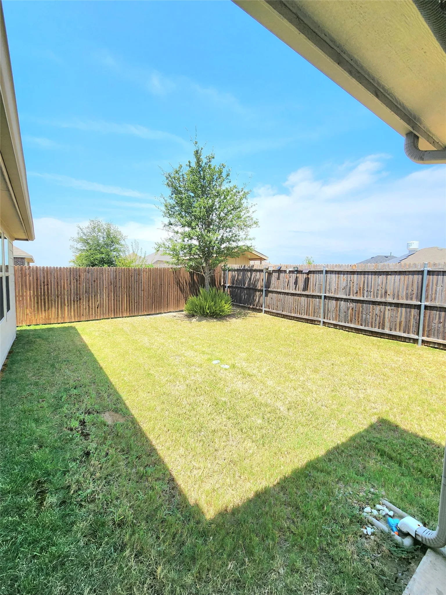 Single Family Residence For Sale in Kaufman County , 2126 Clarion Drive, Forney, Texas 75126, 4 Bedroom, 3 Bathroom, 2 Garage spaces, 2,224 Sqft, built in 2019, mls#21369023, Real Estate Agent in Forney, Homes For Sale in Kaufman county, Homes For Sale in Forney, Realtor in Forney Texas, Real Estate Brokerage Independent Realty Texas, Luminita Cordes Realtor