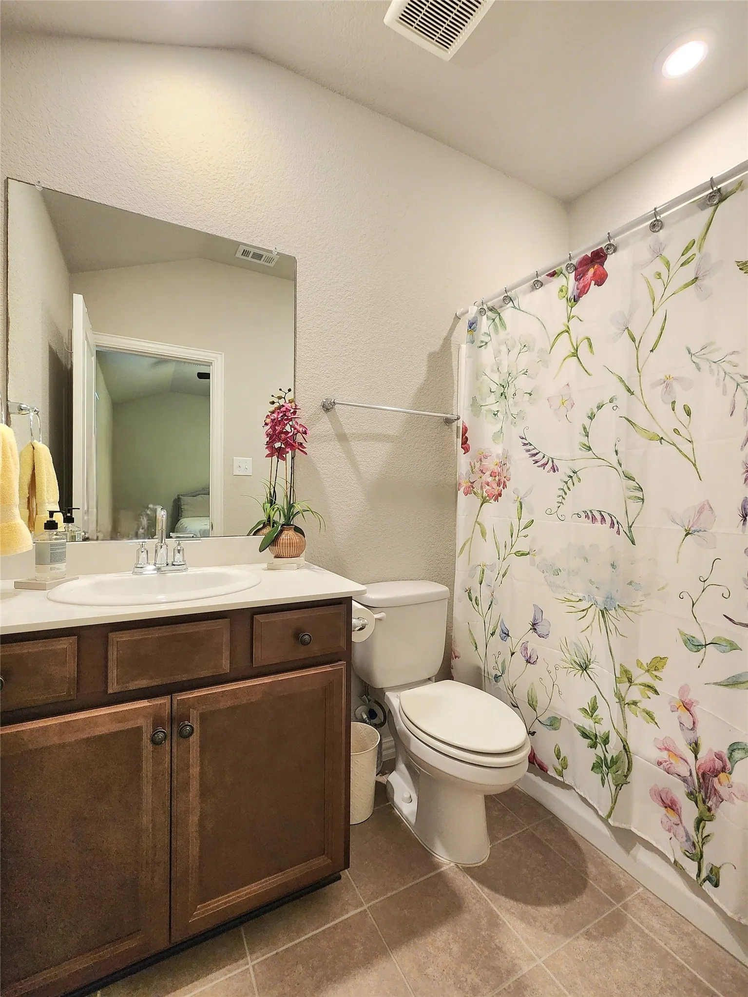 Single Family Residence For Sale in Kaufman County , 2126 Clarion Drive, Forney, Texas 75126, 4 Bedroom, 3 Bathroom, 2 Garage spaces, 2,224 Sqft, built in 2019, mls#21369023, Real Estate Agent in Forney, Homes For Sale in Kaufman county, Homes For Sale in Forney, Realtor in Forney Texas, Real Estate Brokerage Independent Realty Texas, Luminita Cordes Realtor