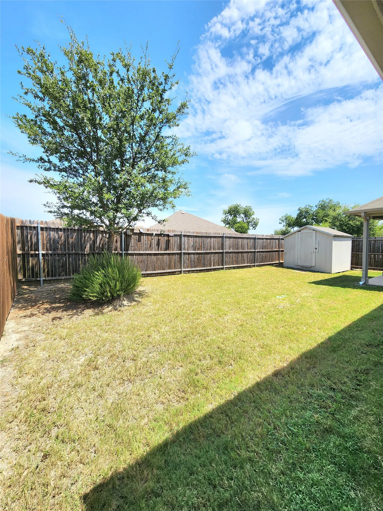Single Family Residence For Sale in Kaufman County , 2126 Clarion Drive, Forney, Texas 75126, 4 Bedroom, 3 Bathroom, 2 Garage spaces, 2,224 Sqft, built in 2019, mls#21369023, Real Estate Agent in Forney, Homes For Sale in Kaufman county, Homes For Sale in Forney, Realtor in Forney Texas, Real Estate Brokerage Independent Realty Texas, Luminita Cordes Realtor