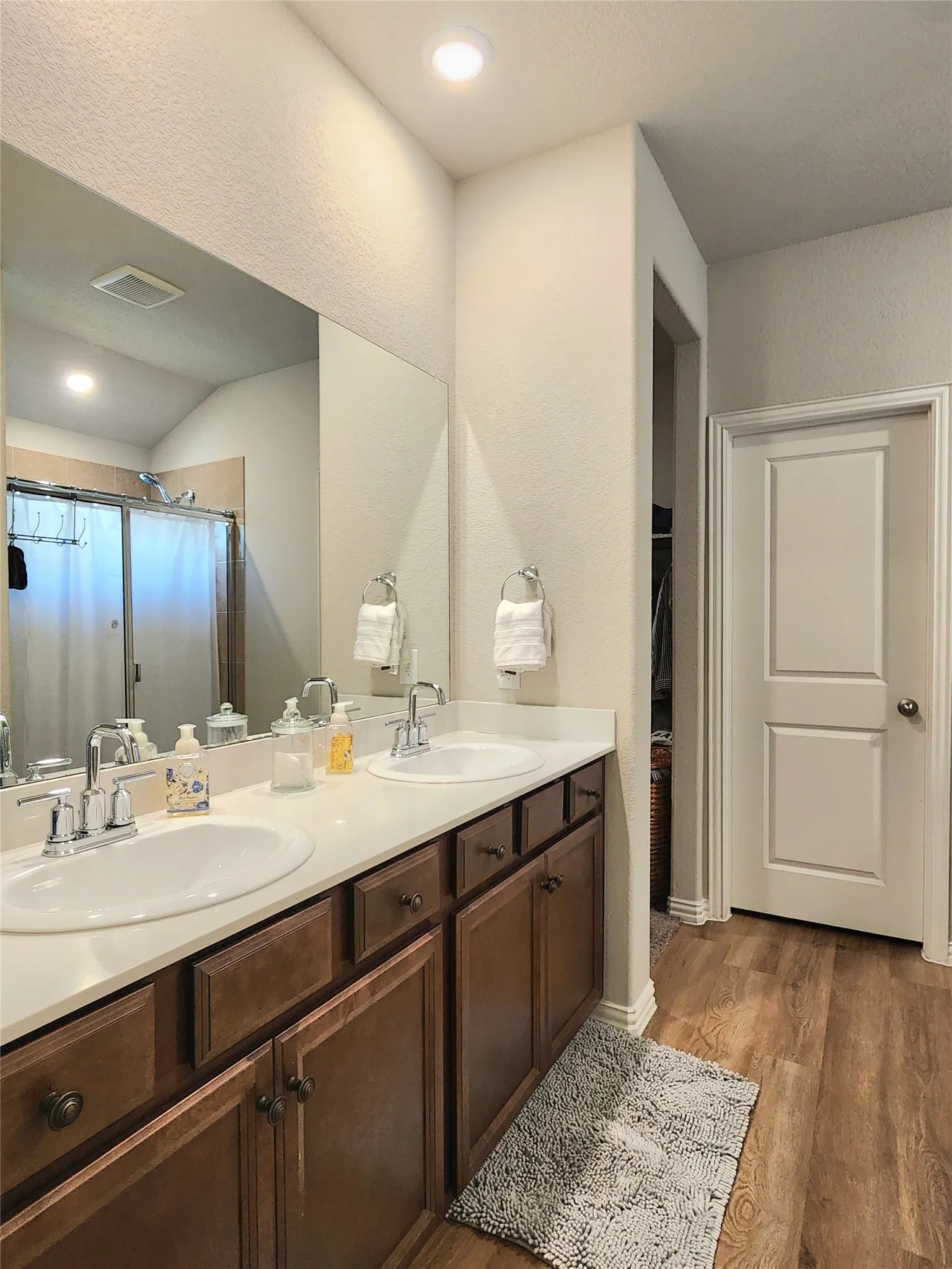 Single Family Residence For Sale in Kaufman County , 2126 Clarion Drive, Forney, Texas 75126, 4 Bedroom, 3 Bathroom, 2 Garage spaces, 2,224 Sqft, built in 2019, mls#21369023, Real Estate Agent in Forney, Homes For Sale in Kaufman county, Homes For Sale in Forney, Realtor in Forney Texas, Real Estate Brokerage Independent Realty Texas, Luminita Cordes Realtor
