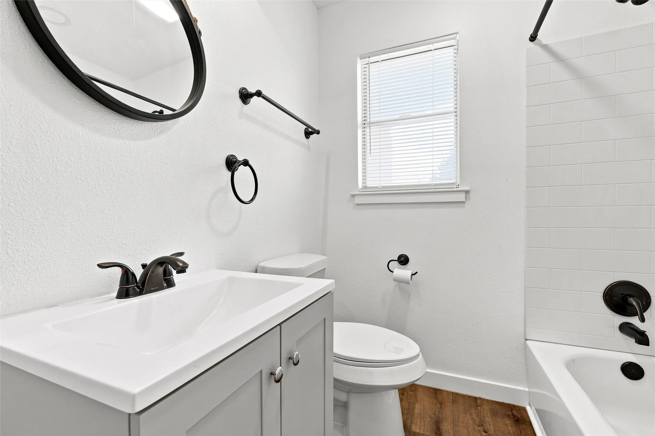 Single Family Residence For Sale in Mc Lennan County , 1113 Victoria Street, Bellmead, Texas 76705, 3 Bedroom, 2 Bathroom, 2 Garage spaces, 1,385 Sqft, built in 1972, mls#21362747, Real Estate Agent in Bellmead, Homes For Sale in Mc Lennan county, Homes For Sale in Bellmead, Realtor in Bellmead Texas, Real Estate Brokerage Independent Realty Texas, Luminita Cordes Realtor