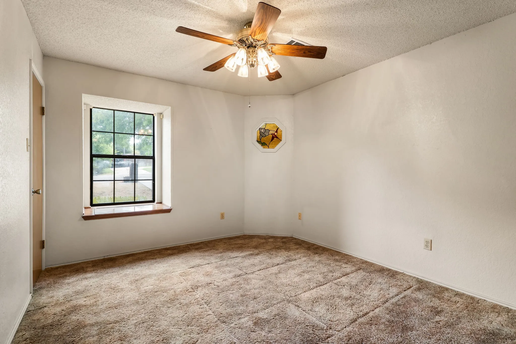 Single Family Residence For Sale in Mc Lennan County , 502 Celeste Drive, Robinson, Texas 76706, 3 Bedroom, 2 Bathroom, 2 Garage spaces, 1,529 Sqft, built in 1986, mls#21371611, Real Estate Agent in Robinson, Homes For Sale in Mc Lennan county, Homes For Sale in Robinson, Realtor in Robinson Texas, Real Estate Brokerage Independent Realty Texas, Luminita Cordes Realtor