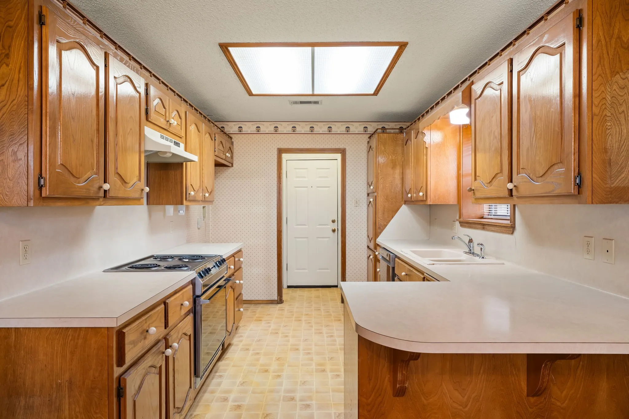 Single Family Residence For Sale in Mc Lennan County , 502 Celeste Drive, Robinson, Texas 76706, 3 Bedroom, 2 Bathroom, 2 Garage spaces, 1,529 Sqft, built in 1986, mls#21371611, Real Estate Agent in Robinson, Homes For Sale in Mc Lennan county, Homes For Sale in Robinson, Realtor in Robinson Texas, Real Estate Brokerage Independent Realty Texas, Luminita Cordes Realtor