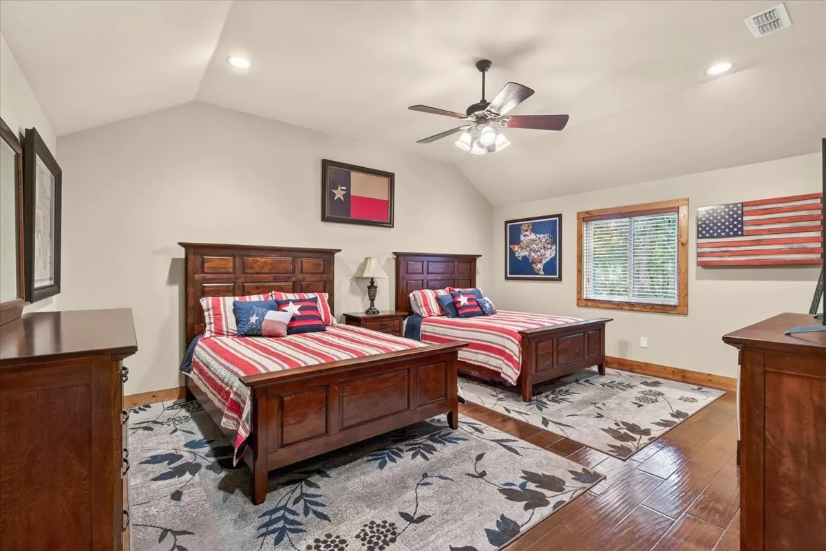 Single Family Residence For Sale in Henderson County , 117 Arrowhead Way, Mabank, Texas 75156, 4 Bedroom, 4 Bathroom, 2 Garage spaces, 3,544 Sqft, built in 2012, mls#21371968, Real Estate Agent in Mabank, Homes For Sale in Henderson county, Homes For Sale in Mabank, Realtor in Mabank Texas, Real Estate Brokerage Independent Realty Texas, Luminita Cordes Realtor