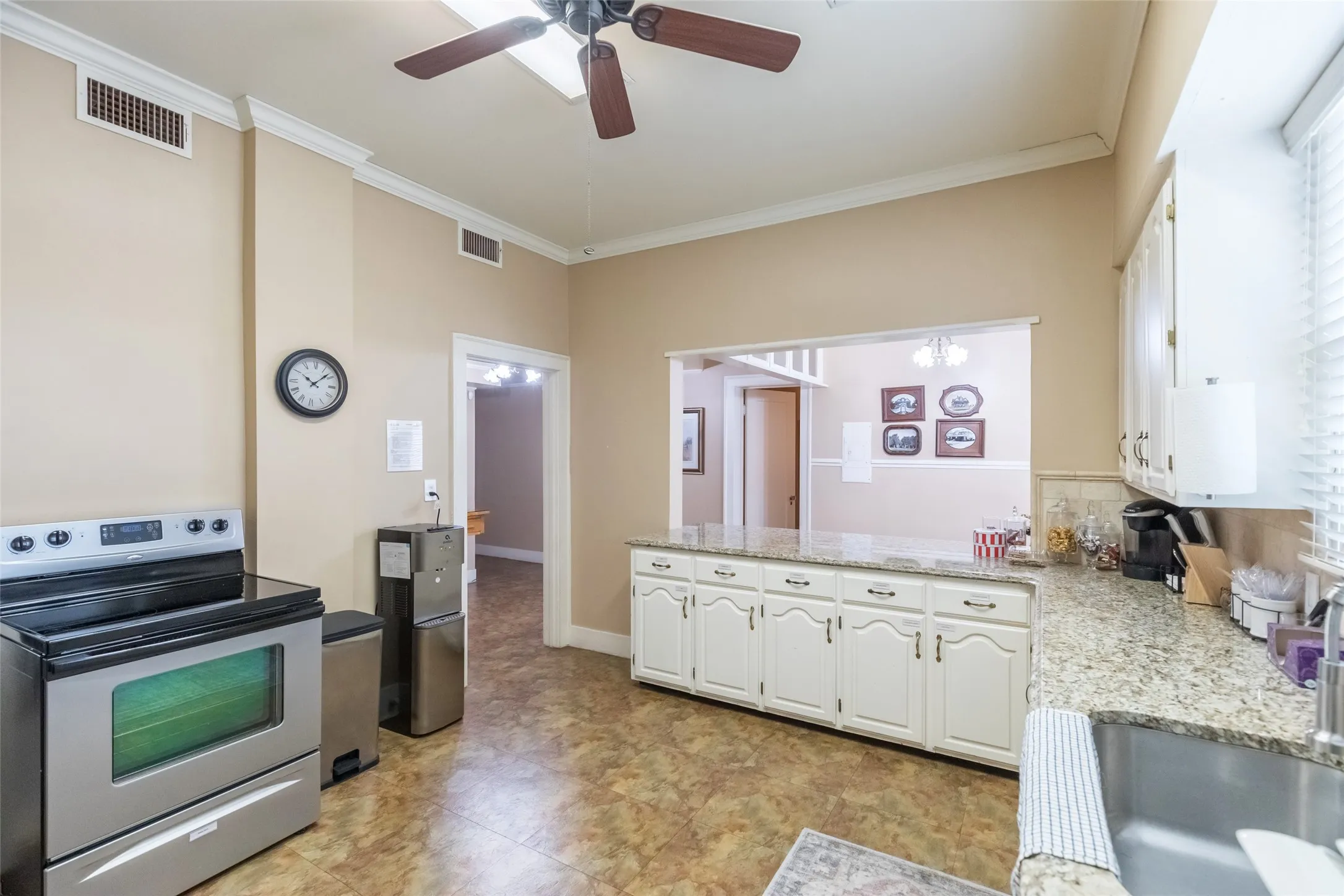 Business For Sale in Taylor County , 774 Butternut Street, Abilene, Texas 79602, 0, 0, Garage spaces, 0 Sqft, built in 1925, mls#21370546, Real Estate Agent in Abilene, Homes For Sale in Taylor county, Homes For Sale in Abilene, Realtor in Abilene Texas, Real Estate Brokerage Independent Realty Texas, Luminita Cordes Realtor