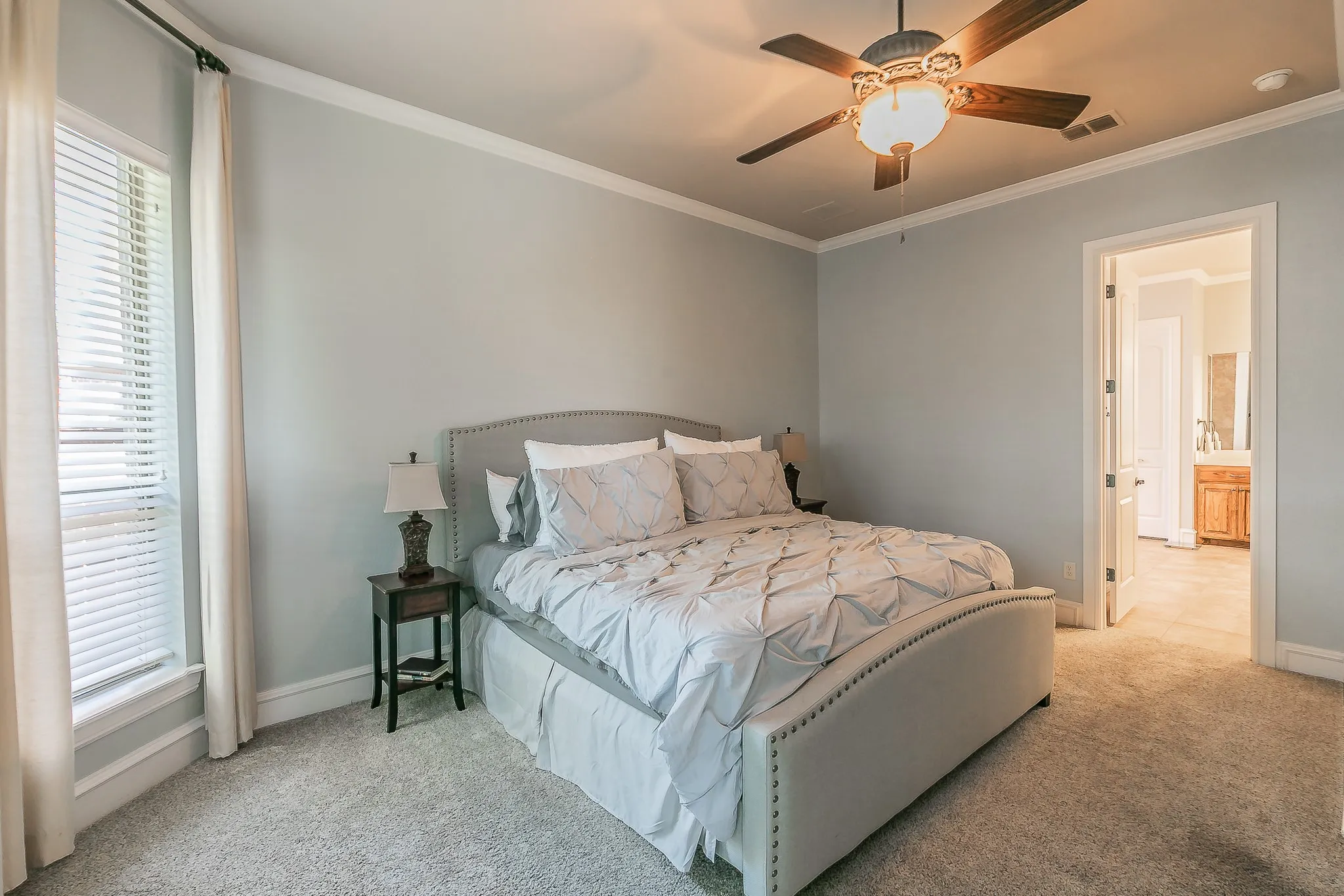 Single Family Residence For Sale in Tarrant County , 8649 Wishing Tree Lane, North Richland Hills, Texas 76182, 4 Bedroom, 3 Bathroom, 3 Garage spaces, 3,647 Sqft, built in 2007, mls#21371070, Real Estate Agent in North Richland Hills, Homes For Sale in Tarrant county, Homes For Sale in North Richland Hills, Realtor in North Richland Hills Texas, Real Estate Brokerage Independent Realty Texas, Luminita Cordes Realtor