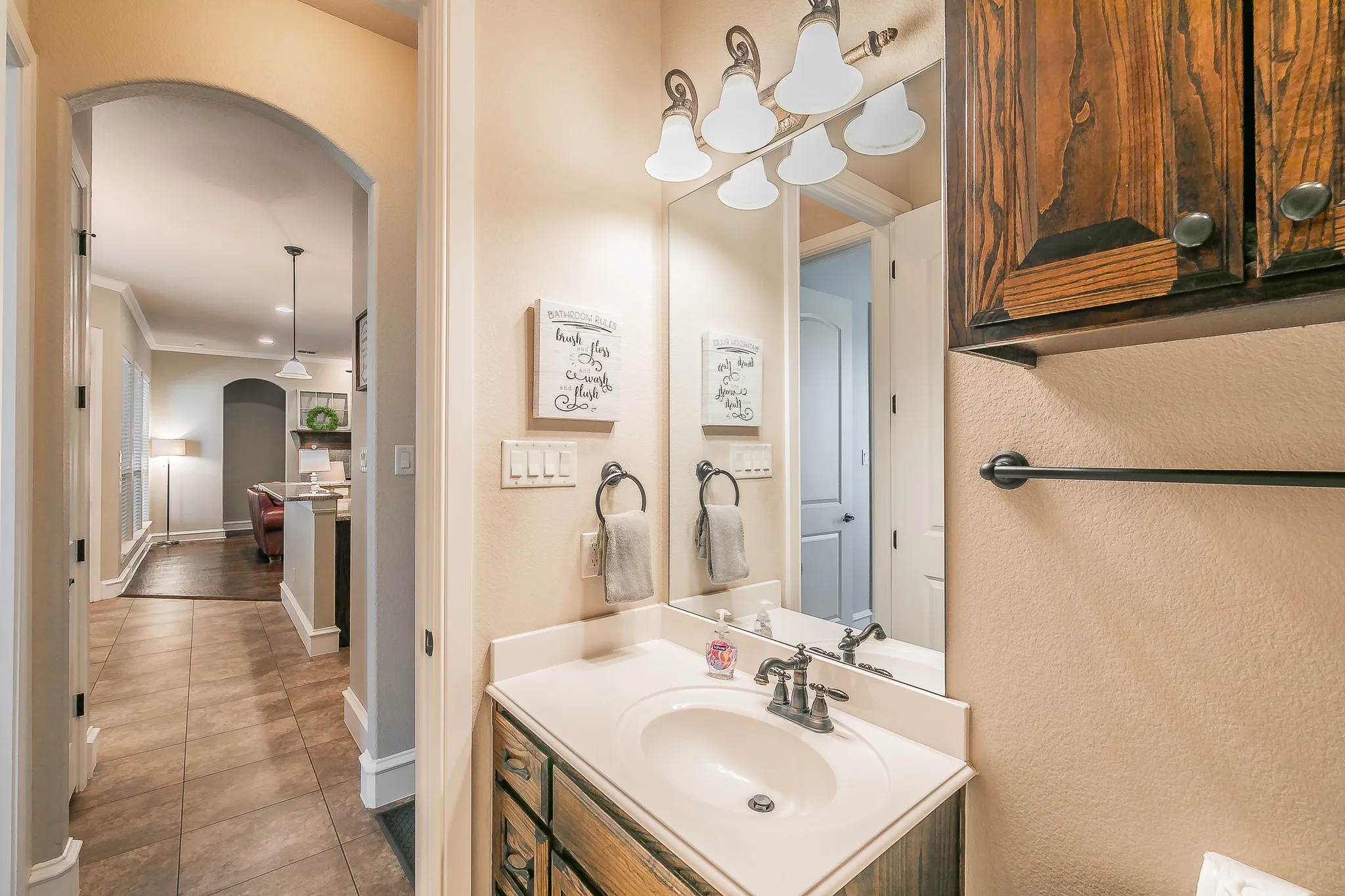 Single Family Residence For Sale in Tarrant County , 8649 Wishing Tree Lane, North Richland Hills, Texas 76182, 4 Bedroom, 3 Bathroom, 3 Garage spaces, 3,647 Sqft, built in 2007, mls#21371070, Real Estate Agent in North Richland Hills, Homes For Sale in Tarrant county, Homes For Sale in North Richland Hills, Realtor in North Richland Hills Texas, Real Estate Brokerage Independent Realty Texas, Luminita Cordes Realtor
