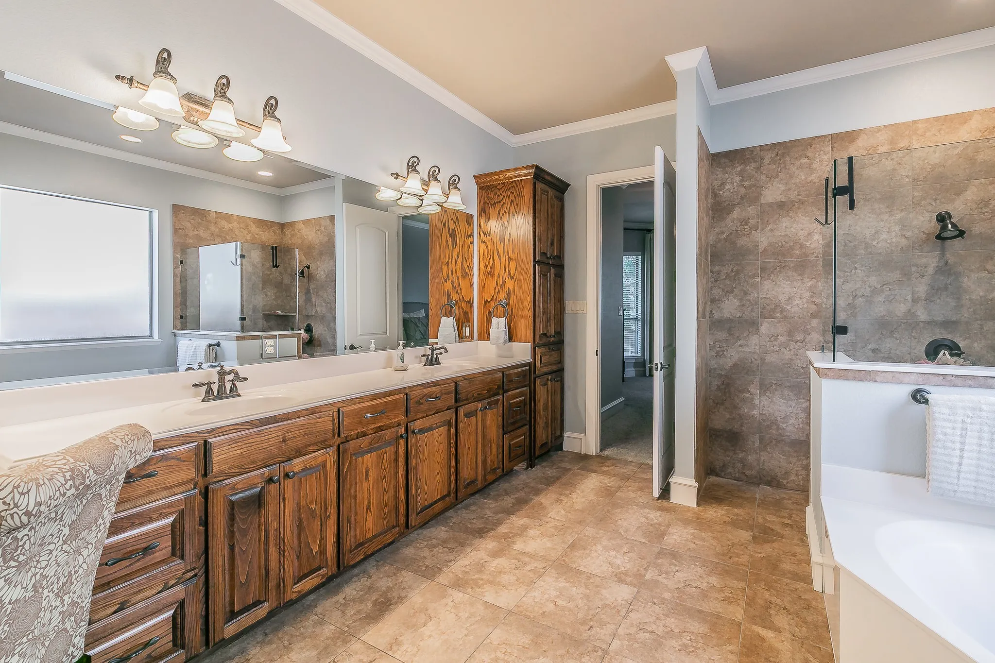 Single Family Residence For Sale in Tarrant County , 8649 Wishing Tree Lane, North Richland Hills, Texas 76182, 4 Bedroom, 3 Bathroom, 3 Garage spaces, 3,647 Sqft, built in 2007, mls#21371070, Real Estate Agent in North Richland Hills, Homes For Sale in Tarrant county, Homes For Sale in North Richland Hills, Realtor in North Richland Hills Texas, Real Estate Brokerage Independent Realty Texas, Luminita Cordes Realtor