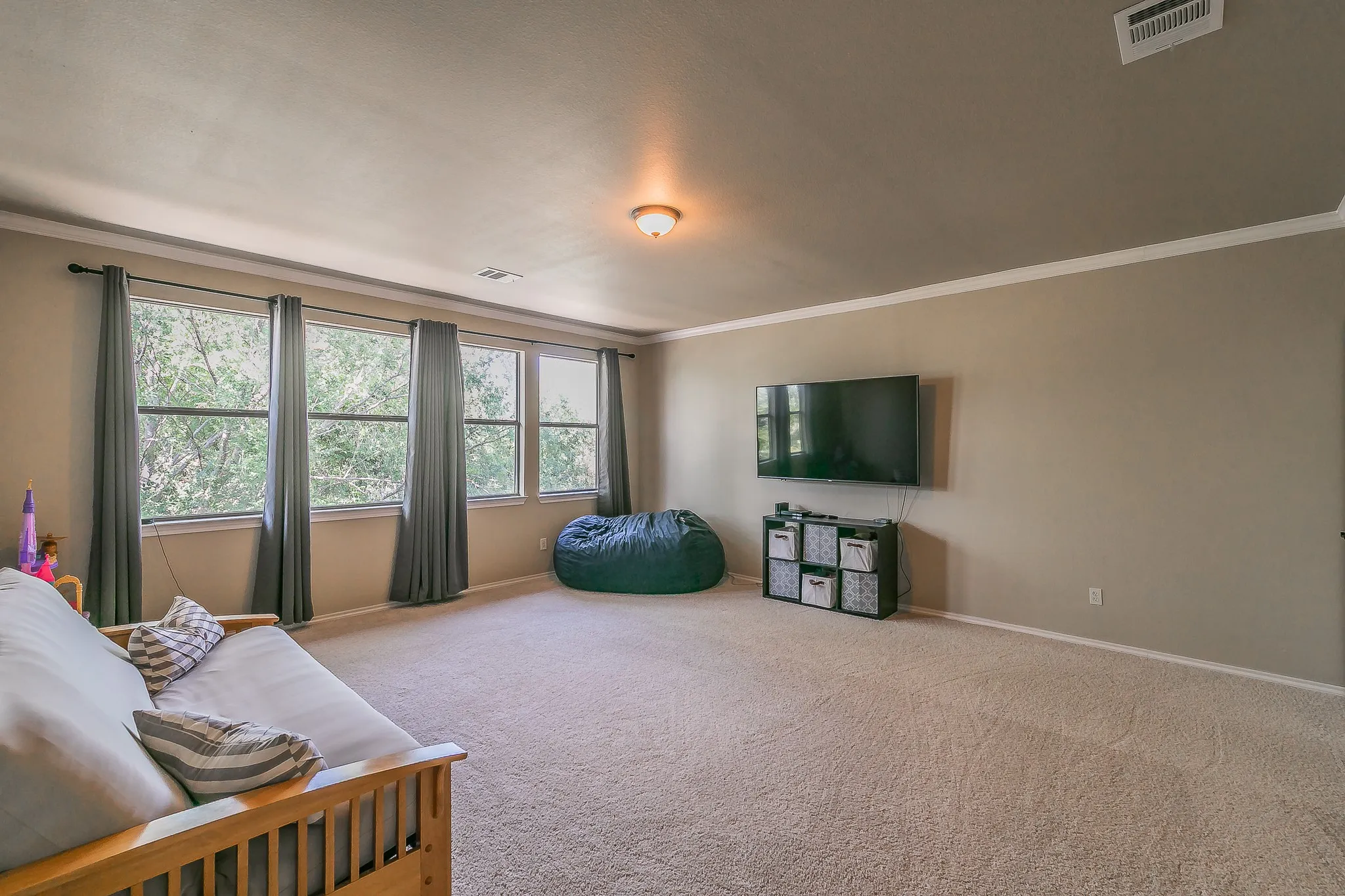 Single Family Residence For Sale in Tarrant County , 8649 Wishing Tree Lane, North Richland Hills, Texas 76182, 4 Bedroom, 3 Bathroom, 3 Garage spaces, 3,647 Sqft, built in 2007, mls#21371070, Real Estate Agent in North Richland Hills, Homes For Sale in Tarrant county, Homes For Sale in North Richland Hills, Realtor in North Richland Hills Texas, Real Estate Brokerage Independent Realty Texas, Luminita Cordes Realtor