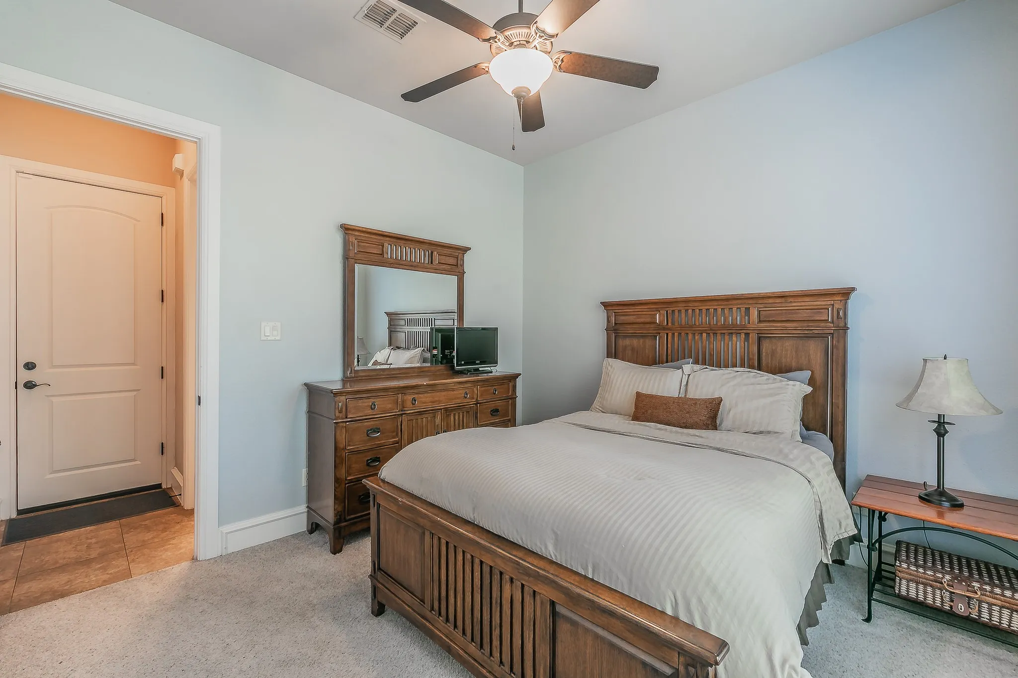 Single Family Residence For Sale in Tarrant County , 8649 Wishing Tree Lane, North Richland Hills, Texas 76182, 4 Bedroom, 3 Bathroom, 3 Garage spaces, 3,647 Sqft, built in 2007, mls#21371070, Real Estate Agent in North Richland Hills, Homes For Sale in Tarrant county, Homes For Sale in North Richland Hills, Realtor in North Richland Hills Texas, Real Estate Brokerage Independent Realty Texas, Luminita Cordes Realtor