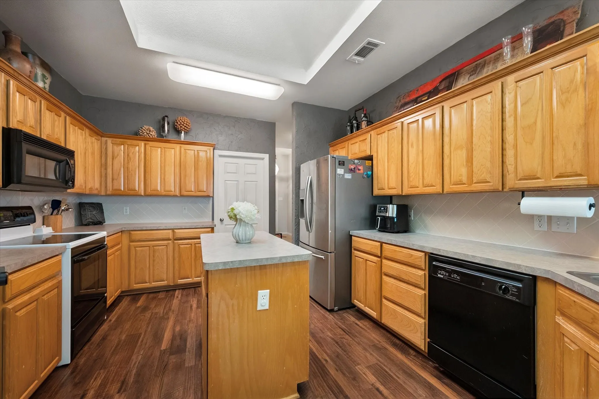 Great counter space and workability!