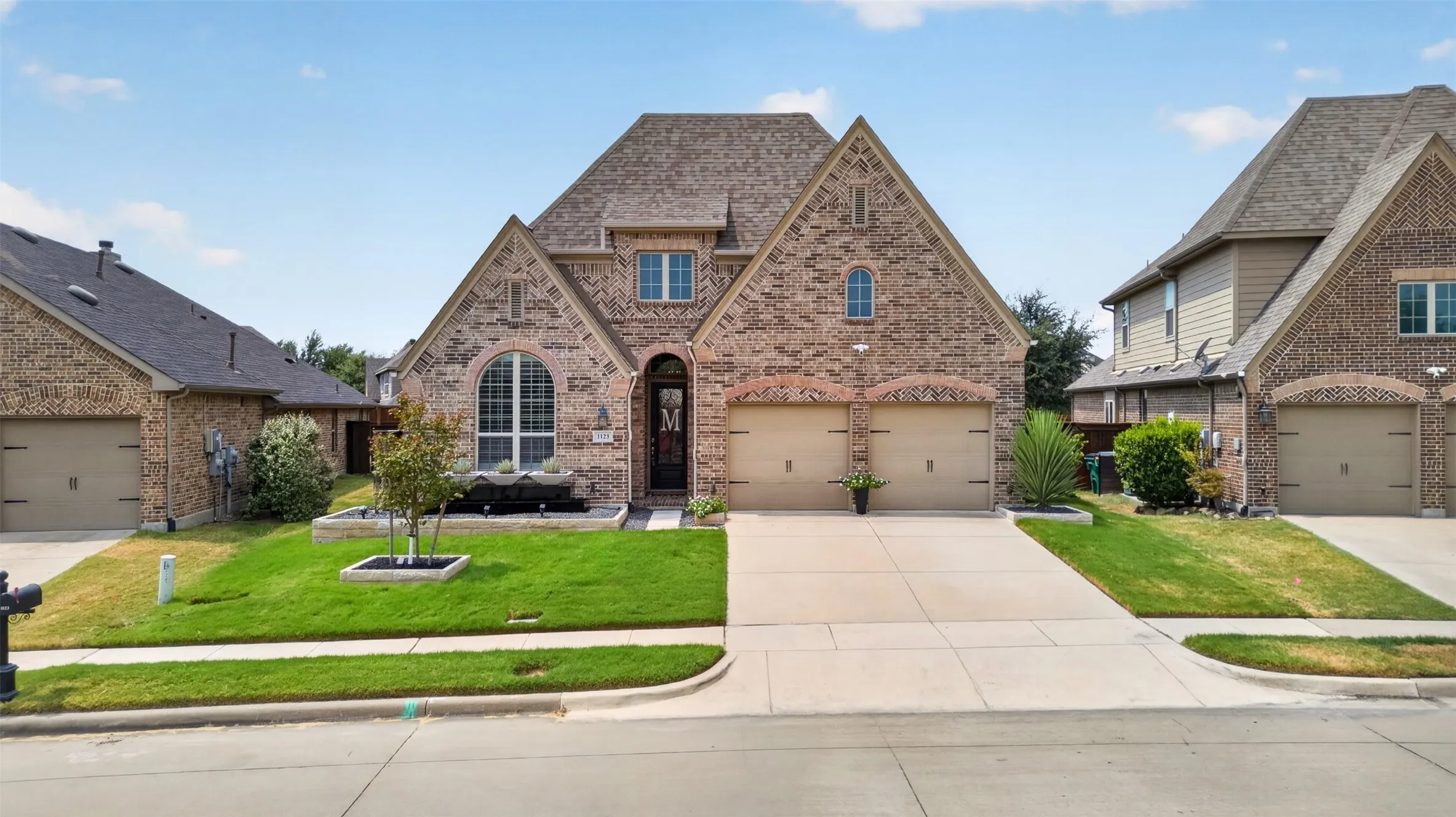 Single Family Residence For Sale in Kaufman County , 1123 Highgate Road, Forney, Texas 75126, 3 Bedroom, 2 Bathroom, 2 Garage spaces, 2,553 Sqft, built in 2016, mls#21370868, Real Estate Agent in Forney, Homes For Sale in Kaufman county, Homes For Sale in Forney, Realtor in Forney Texas, Real Estate Brokerage Independent Realty Texas, Luminita Cordes Realtor