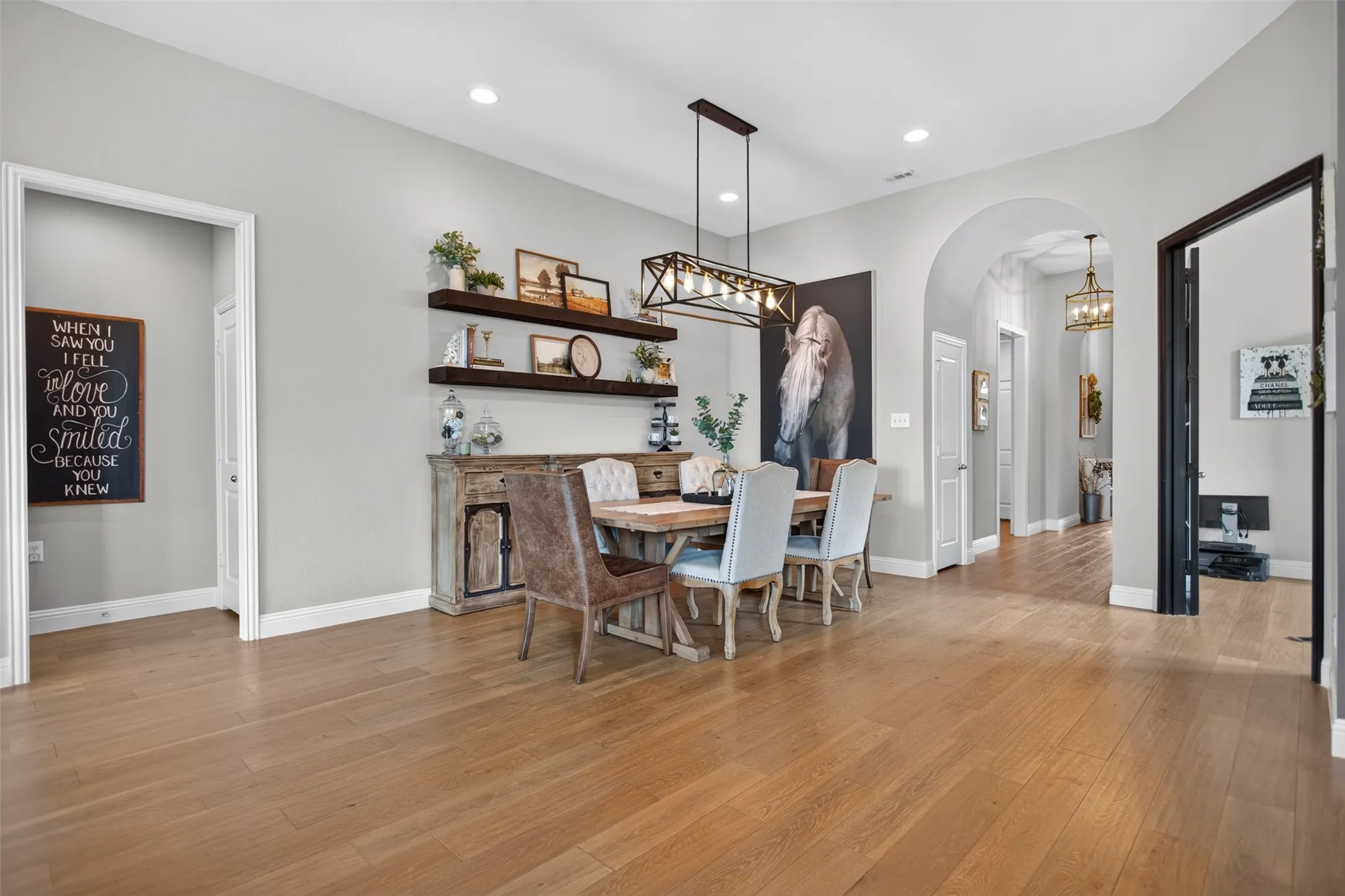 Single Family Residence For Sale in Kaufman County , 1123 Highgate Road, Forney, Texas 75126, 3 Bedroom, 2 Bathroom, 2 Garage spaces, 2,553 Sqft, built in 2016, mls#21370868, Real Estate Agent in Forney, Homes For Sale in Kaufman county, Homes For Sale in Forney, Realtor in Forney Texas, Real Estate Brokerage Independent Realty Texas, Luminita Cordes Realtor