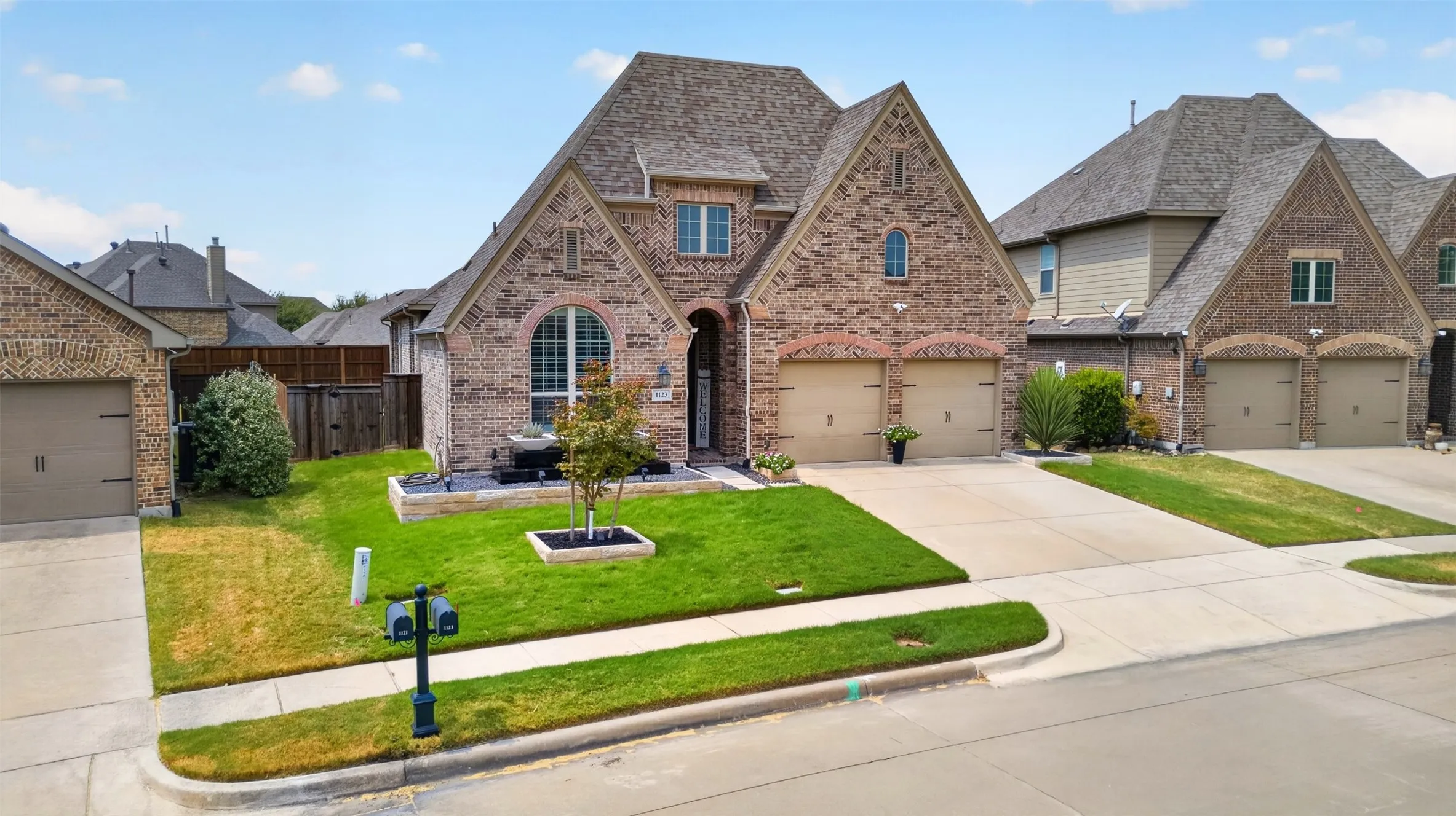 Single Family Residence For Sale in Kaufman County , 1123 Highgate Road, Forney, Texas 75126, 3 Bedroom, 2 Bathroom, 2 Garage spaces, 2,553 Sqft, built in 2016, mls#21370868, Real Estate Agent in Forney, Homes For Sale in Kaufman county, Homes For Sale in Forney, Realtor in Forney Texas, Real Estate Brokerage Independent Realty Texas, Luminita Cordes Realtor