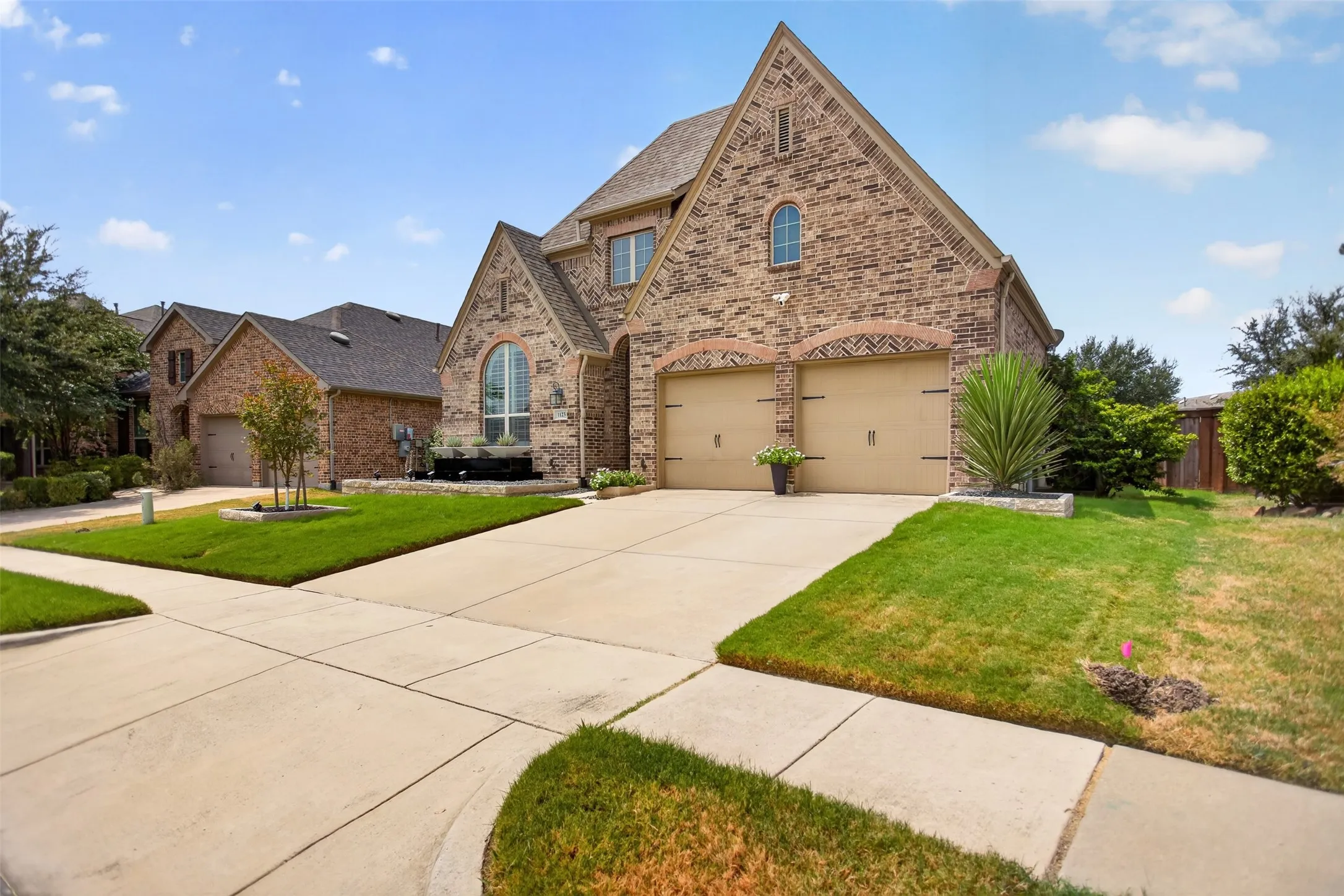 Single Family Residence For Sale in Kaufman County , 1123 Highgate Road, Forney, Texas 75126, 3 Bedroom, 2 Bathroom, 2 Garage spaces, 2,553 Sqft, built in 2016, mls#21370868, Real Estate Agent in Forney, Homes For Sale in Kaufman county, Homes For Sale in Forney, Realtor in Forney Texas, Real Estate Brokerage Independent Realty Texas, Luminita Cordes Realtor