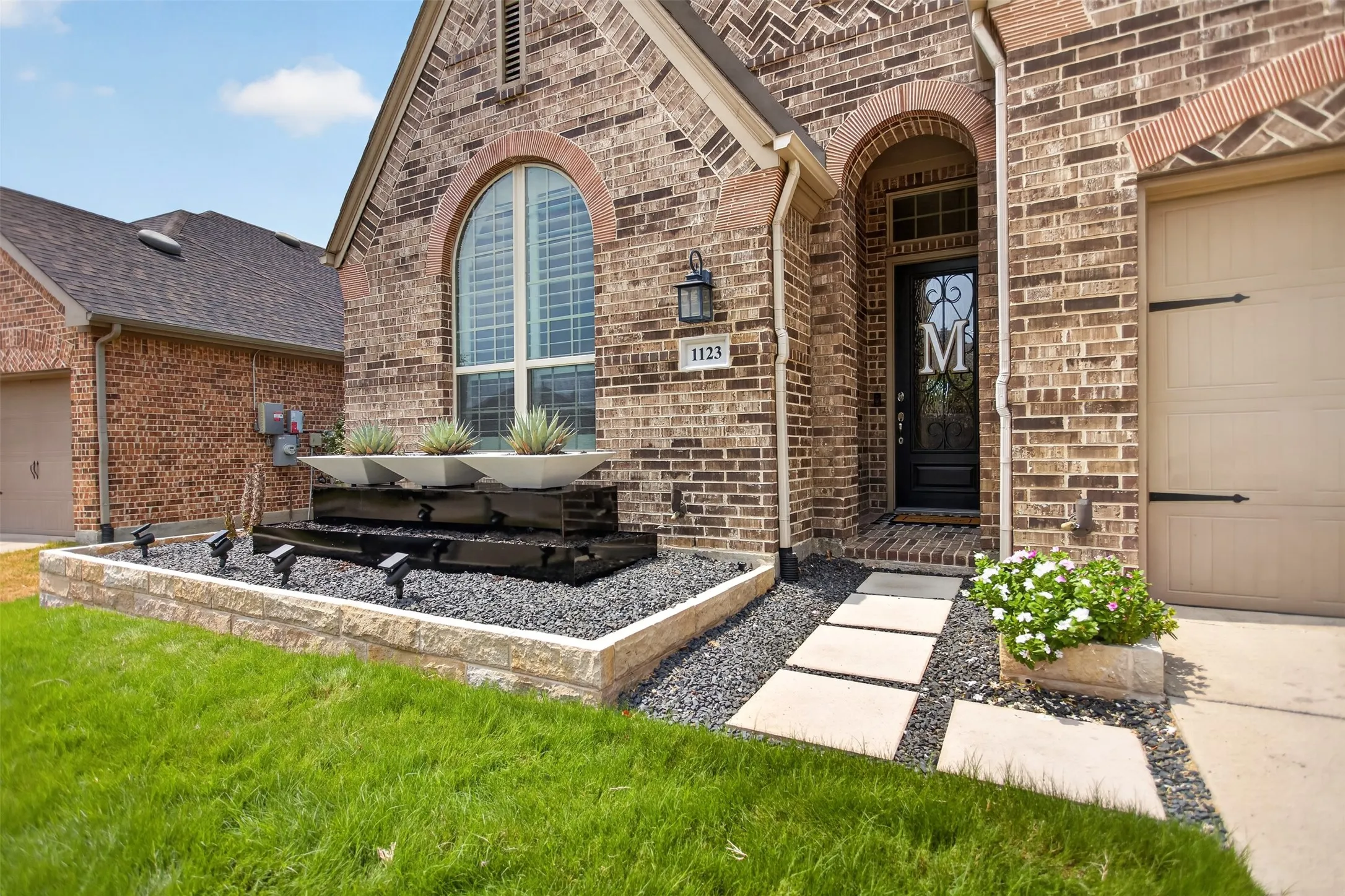Single Family Residence For Sale in Kaufman County , 1123 Highgate Road, Forney, Texas 75126, 3 Bedroom, 2 Bathroom, 2 Garage spaces, 2,553 Sqft, built in 2016, mls#21370868, Real Estate Agent in Forney, Homes For Sale in Kaufman county, Homes For Sale in Forney, Realtor in Forney Texas, Real Estate Brokerage Independent Realty Texas, Luminita Cordes Realtor