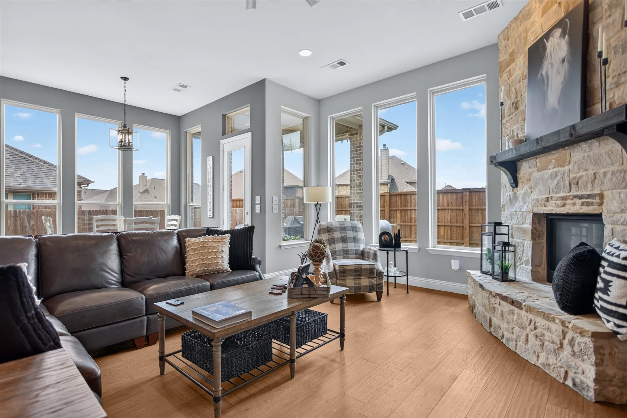 Single Family Residence For Sale in Kaufman County , 1123 Highgate Road, Forney, Texas 75126, 3 Bedroom, 2 Bathroom, 2 Garage spaces, 2,553 Sqft, built in 2016, mls#21370868, Real Estate Agent in Forney, Homes For Sale in Kaufman county, Homes For Sale in Forney, Realtor in Forney Texas, Real Estate Brokerage Independent Realty Texas, Luminita Cordes Realtor