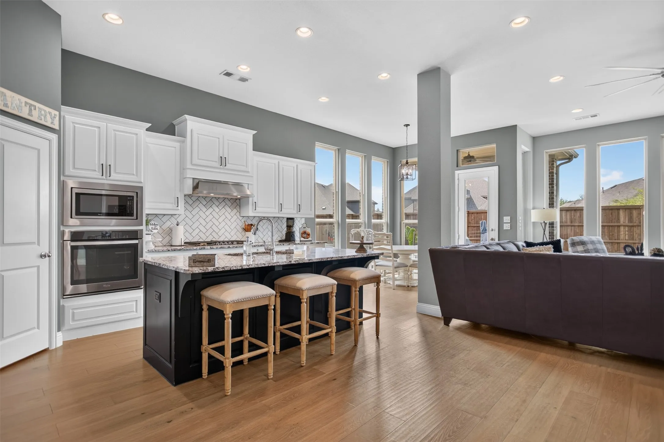 Single Family Residence For Sale in Kaufman County , 1123 Highgate Road, Forney, Texas 75126, 3 Bedroom, 2 Bathroom, 2 Garage spaces, 2,553 Sqft, built in 2016, mls#21370868, Real Estate Agent in Forney, Homes For Sale in Kaufman county, Homes For Sale in Forney, Realtor in Forney Texas, Real Estate Brokerage Independent Realty Texas, Luminita Cordes Realtor