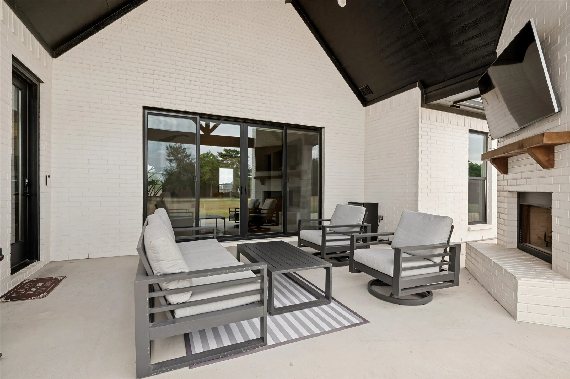 Single Family Residence For Sale in Ellis County , 5850 Harper Drive, Midlothian, Texas 76065, 4 Bedroom, 4 Bathroom, 3 Garage spaces, 3,375 Sqft, built in 2021, mls#21371581, Real Estate Agent in Midlothian, Homes For Sale in Ellis county, Homes For Sale in Midlothian, Realtor in Midlothian Texas, Real Estate Brokerage Independent Realty Texas, Luminita Cordes Realtor