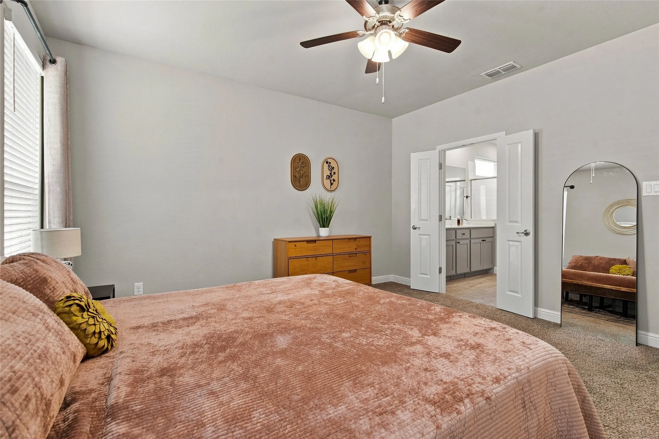 Single Family Residence For Sale in Denton County , 1129 Blackhorse Trail, Fort Worth, Texas 76247, 4 Bedroom, 2 Bathroom, 2 Garage spaces, 2,010 Sqft, built in 2022, mls#21371695, Real Estate Agent in Fort Worth, Homes For Sale in Denton county, Homes For Sale in Fort Worth, Realtor in Fort Worth Texas, Real Estate Brokerage Independent Realty Texas, Luminita Cordes Realtor