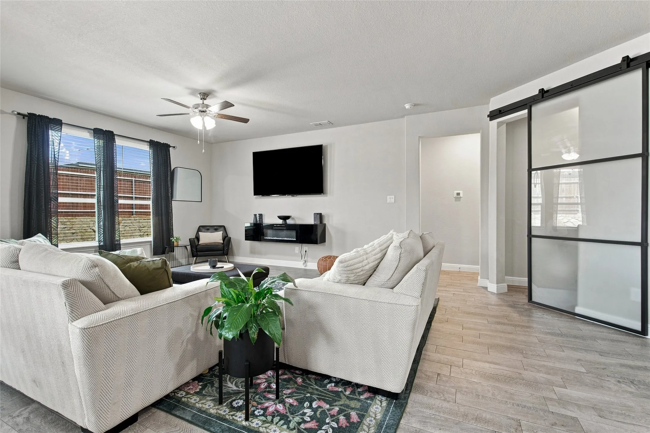 Single Family Residence For Sale in Denton County , 1129 Blackhorse Trail, Fort Worth, Texas 76247, 4 Bedroom, 2 Bathroom, 2 Garage spaces, 2,010 Sqft, built in 2022, mls#21371695, Real Estate Agent in Fort Worth, Homes For Sale in Denton county, Homes For Sale in Fort Worth, Realtor in Fort Worth Texas, Real Estate Brokerage Independent Realty Texas, Luminita Cordes Realtor