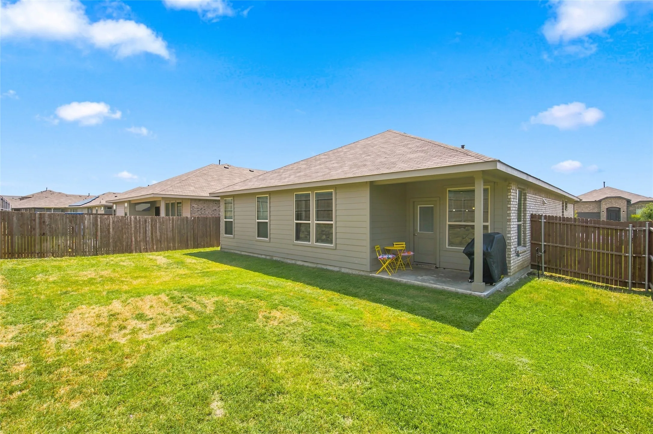Single Family Residence For Sale in Denton County , 1129 Blackhorse Trail, Fort Worth, Texas 76247, 4 Bedroom, 2 Bathroom, 2 Garage spaces, 2,010 Sqft, built in 2022, mls#21371695, Real Estate Agent in Fort Worth, Homes For Sale in Denton county, Homes For Sale in Fort Worth, Realtor in Fort Worth Texas, Real Estate Brokerage Independent Realty Texas, Luminita Cordes Realtor