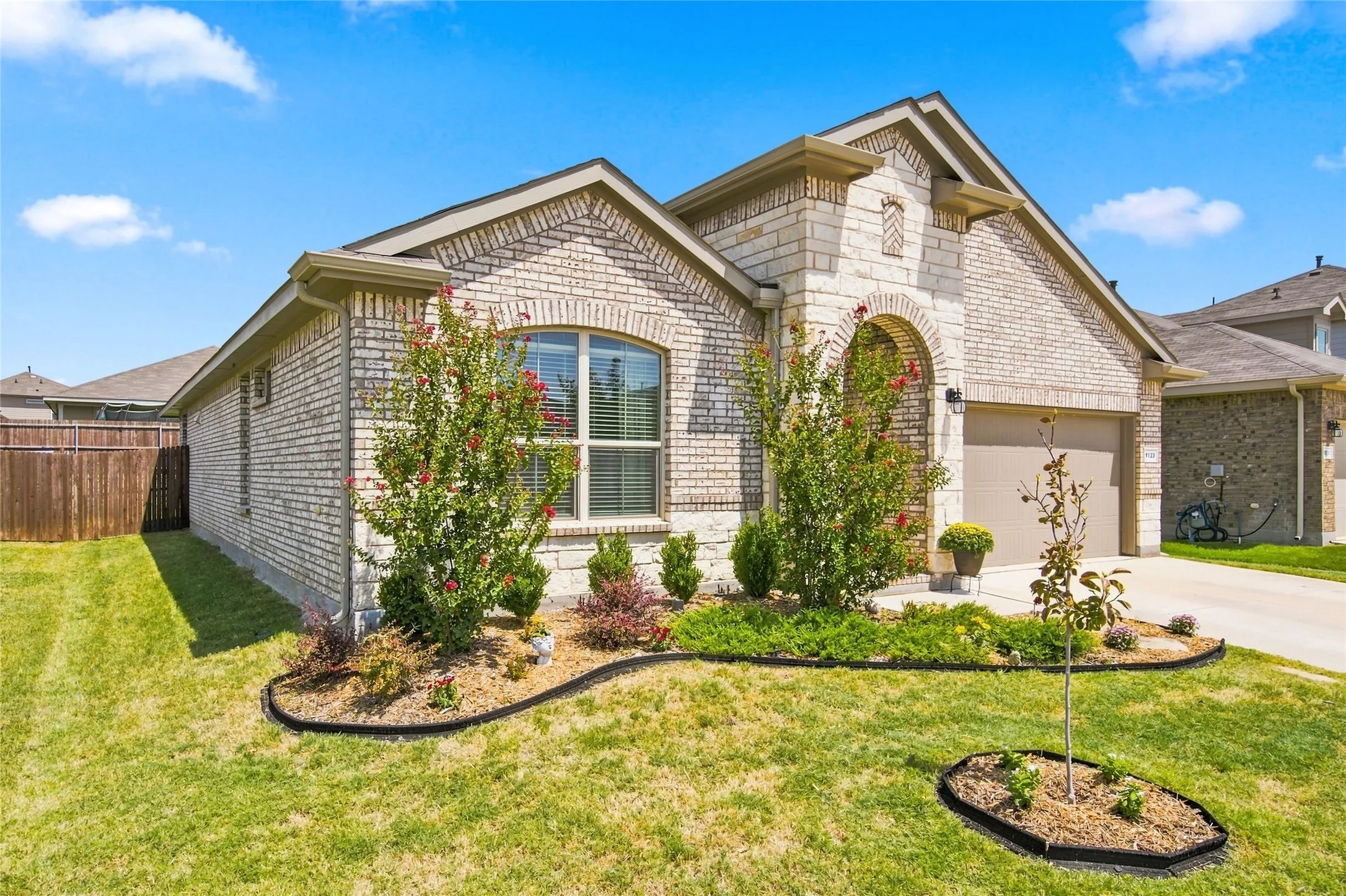 Single Family Residence For Sale in Denton County , 1129 Blackhorse Trail, Fort Worth, Texas 76247, 4 Bedroom, 2 Bathroom, 2 Garage spaces, 2,010 Sqft, built in 2022, mls#21371695, Real Estate Agent in Fort Worth, Homes For Sale in Denton county, Homes For Sale in Fort Worth, Realtor in Fort Worth Texas, Real Estate Brokerage Independent Realty Texas, Luminita Cordes Realtor