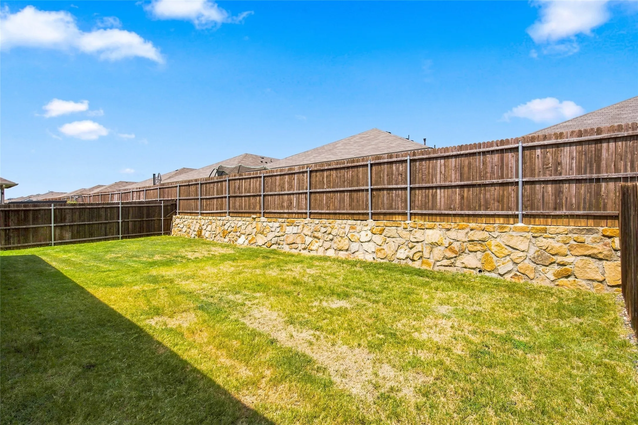Single Family Residence For Sale in Denton County , 1129 Blackhorse Trail, Fort Worth, Texas 76247, 4 Bedroom, 2 Bathroom, 2 Garage spaces, 2,010 Sqft, built in 2022, mls#21371695, Real Estate Agent in Fort Worth, Homes For Sale in Denton county, Homes For Sale in Fort Worth, Realtor in Fort Worth Texas, Real Estate Brokerage Independent Realty Texas, Luminita Cordes Realtor