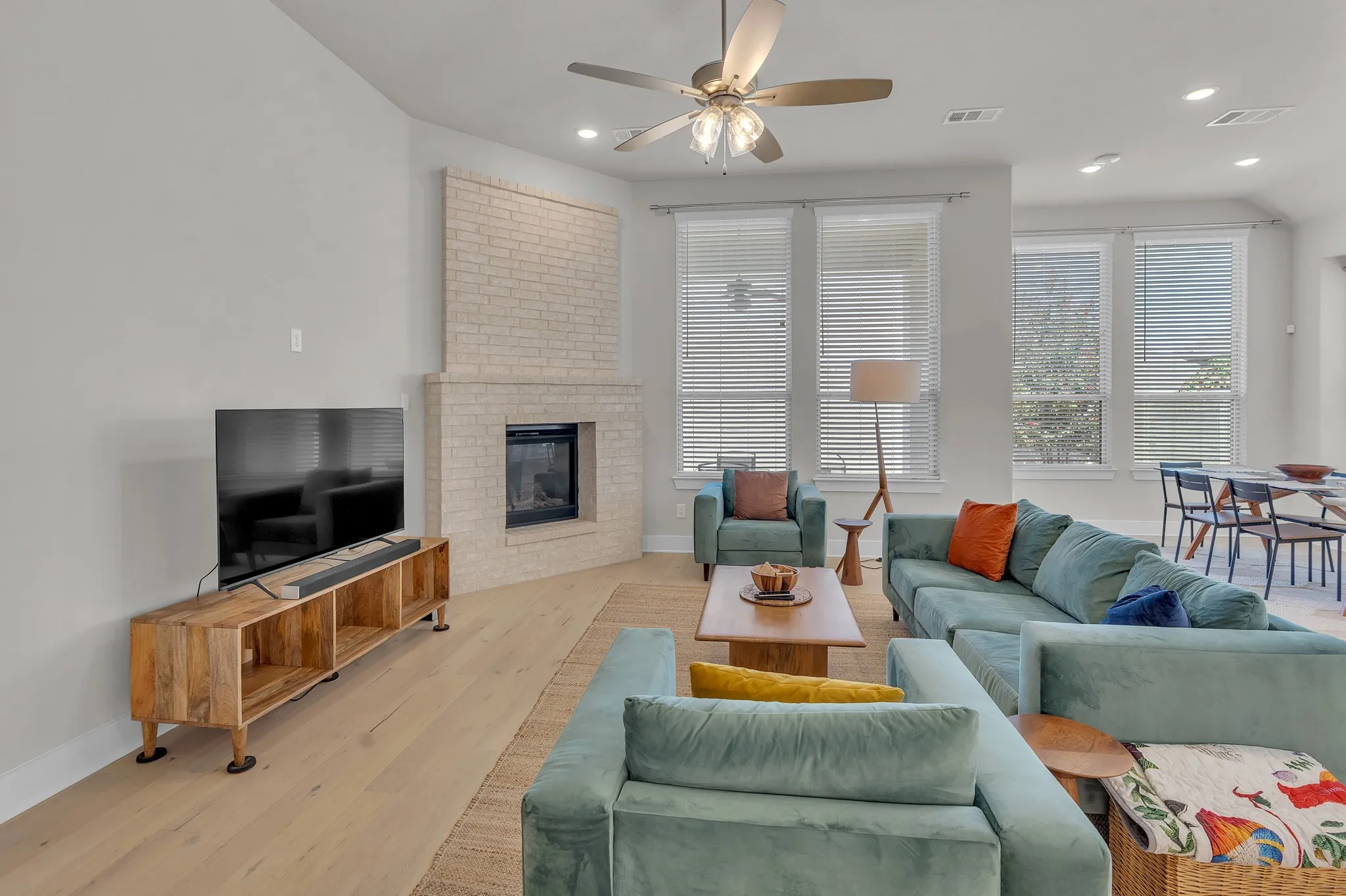 Single Family Residence For Sale in Denton County , 1517 Chickadee Drive, Argyle, Texas 76226, 3 Bedroom, 3 Bathroom, 2 Garage spaces, 2,283 Sqft, built in 2023, mls#21371491, Real Estate Agent in Argyle, Homes For Sale in Denton county, Homes For Sale in Argyle, Realtor in Argyle Texas, Real Estate Brokerage Independent Realty Texas, Luminita Cordes Realtor