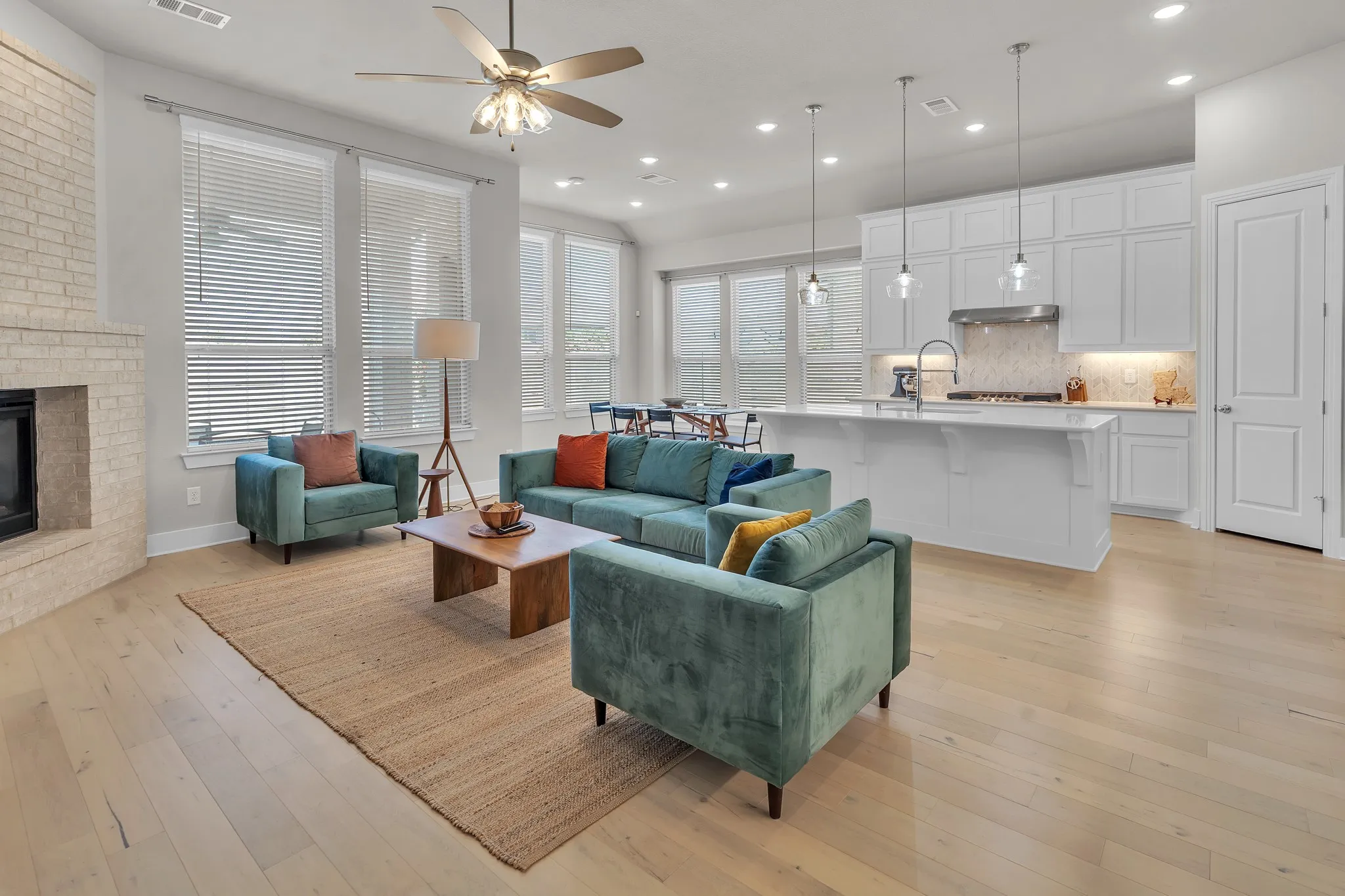 Single Family Residence For Sale in Denton County , 1517 Chickadee Drive, Argyle, Texas 76226, 3 Bedroom, 3 Bathroom, 2 Garage spaces, 2,283 Sqft, built in 2023, mls#21371491, Real Estate Agent in Argyle, Homes For Sale in Denton county, Homes For Sale in Argyle, Realtor in Argyle Texas, Real Estate Brokerage Independent Realty Texas, Luminita Cordes Realtor