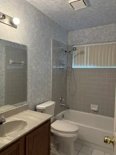 Guest bathroom near secondary bedrooms