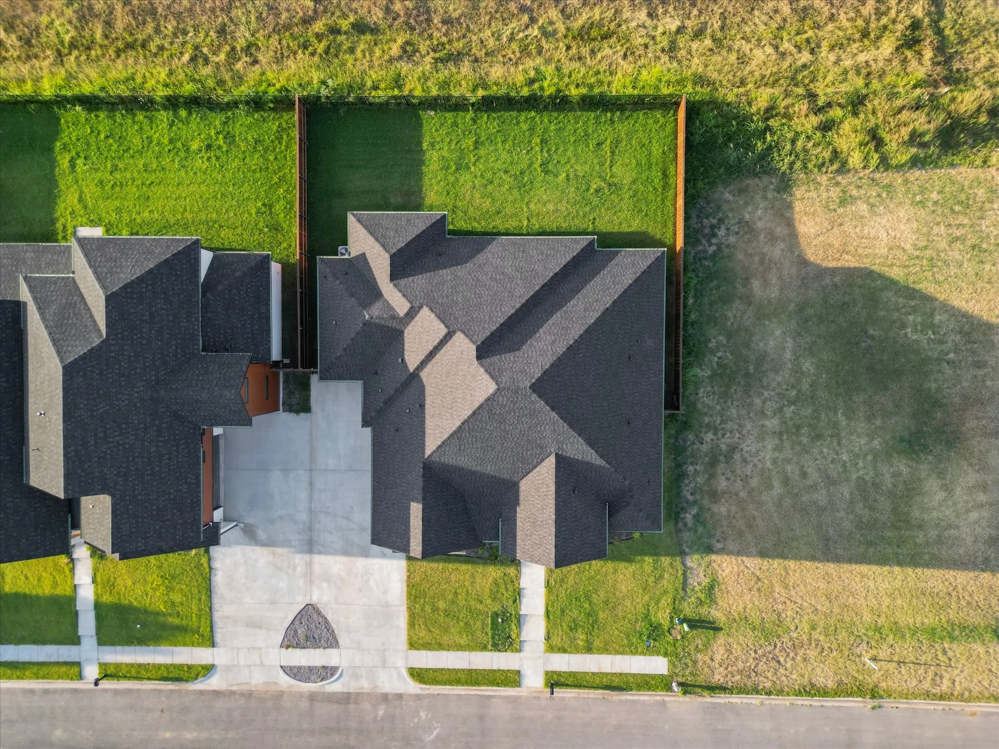 Single Family Residence For Sale in Grayson County , 2012 Nichole Boulevard, Pottsboro, Texas 75076, 4 Bedroom, 4 Bathroom, 2 Garage spaces, 2,902 Sqft, built in 2026, mls#21365618, Real Estate Agent in Pottsboro, Homes For Sale in Grayson county, Homes For Sale in Pottsboro, Realtor in Pottsboro Texas, Real Estate Brokerage Independent Realty Texas, Luminita Cordes Realtor
