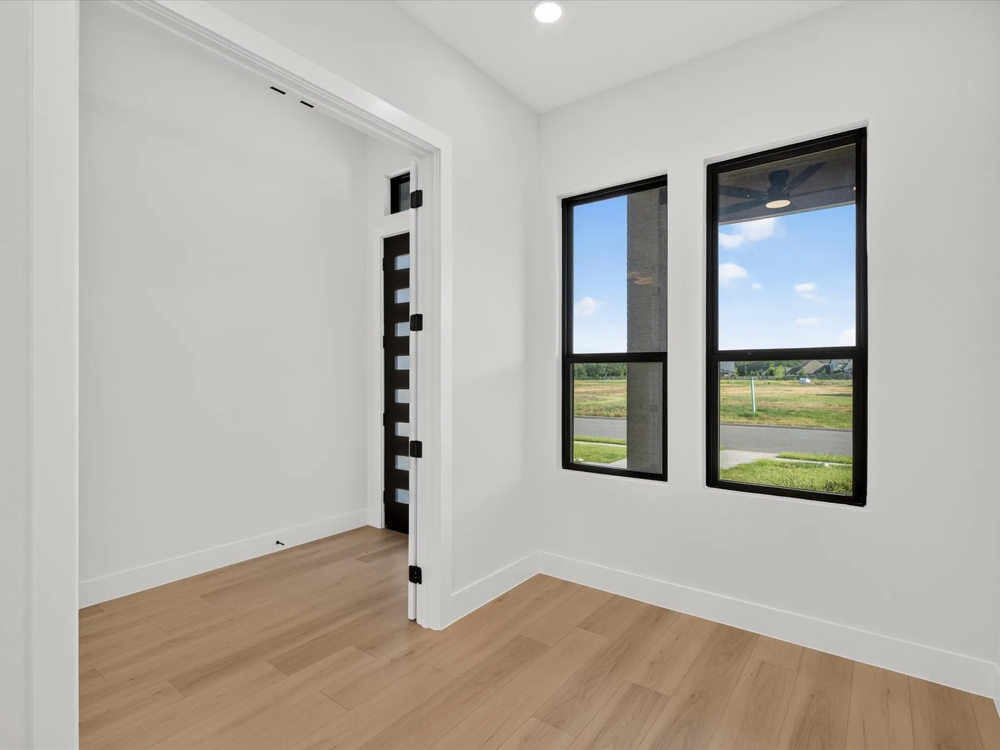 Single Family Residence For Sale in Grayson County , 2012 Nichole Boulevard, Pottsboro, Texas 75076, 4 Bedroom, 4 Bathroom, 2 Garage spaces, 2,902 Sqft, built in 2026, mls#21365618, Real Estate Agent in Pottsboro, Homes For Sale in Grayson county, Homes For Sale in Pottsboro, Realtor in Pottsboro Texas, Real Estate Brokerage Independent Realty Texas, Luminita Cordes Realtor