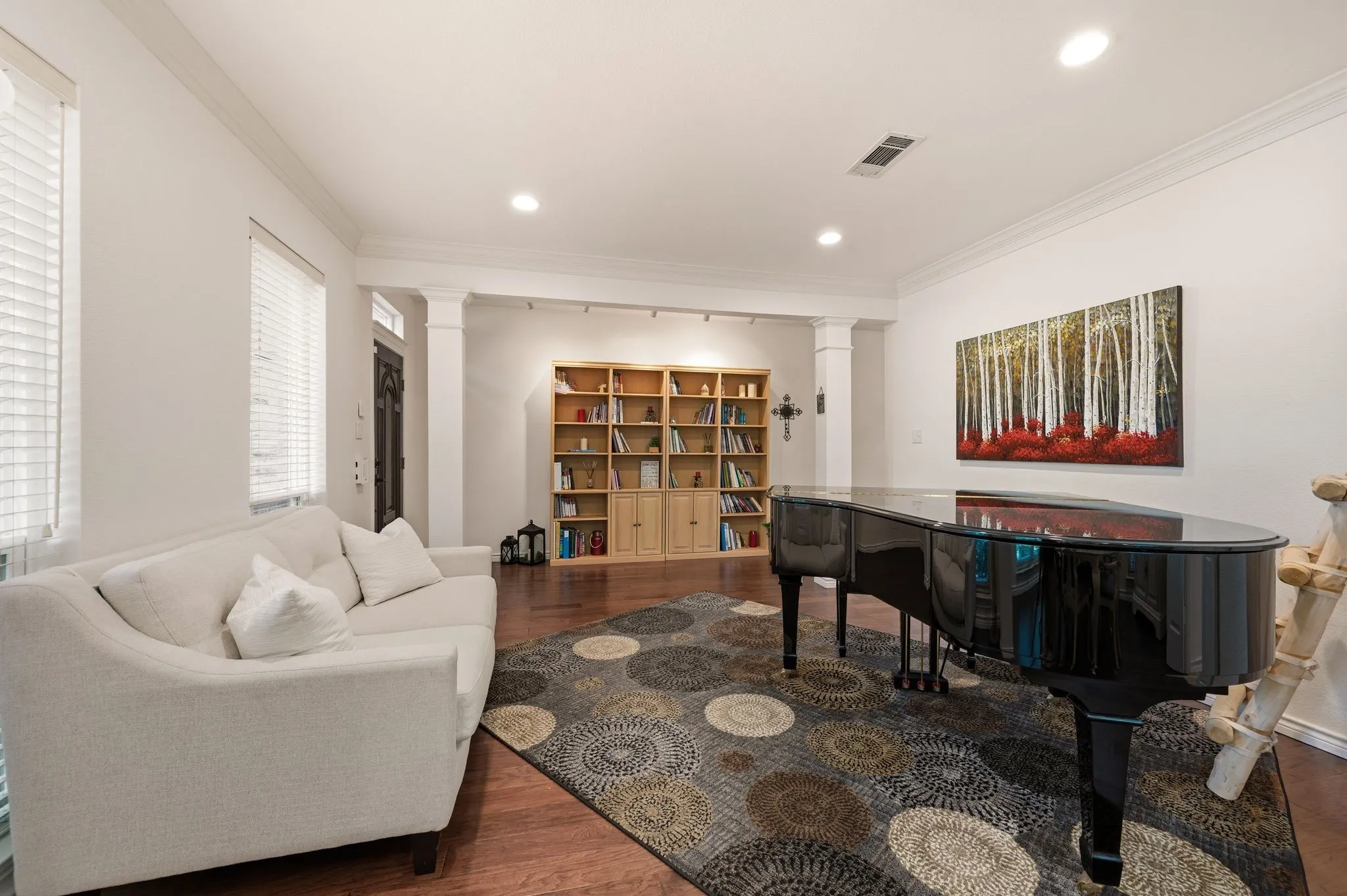 Single Family Residence For Sale in Tarrant County , 3906 Brookfield Drive, Arlington, Texas 76001, 4 Bedroom, 4 Bathroom, 3 Garage spaces, 3,320 Sqft, built in 1991, mls#21368807, Real Estate Agent in Arlington, Homes For Sale in Tarrant county, Homes For Sale in Arlington, Realtor in Arlington Texas, Real Estate Brokerage Independent Realty Texas, Luminita Cordes Realtor