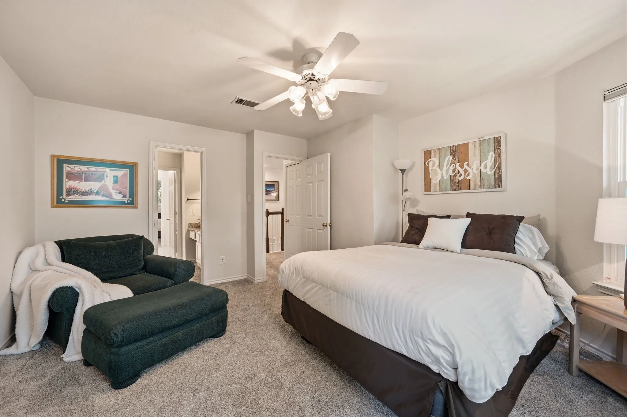 Single Family Residence For Sale in Tarrant County , 3906 Brookfield Drive, Arlington, Texas 76001, 4 Bedroom, 4 Bathroom, 3 Garage spaces, 3,320 Sqft, built in 1991, mls#21368807, Real Estate Agent in Arlington, Homes For Sale in Tarrant county, Homes For Sale in Arlington, Realtor in Arlington Texas, Real Estate Brokerage Independent Realty Texas, Luminita Cordes Realtor