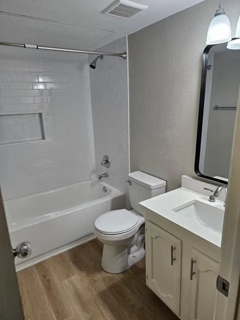 Single Family Residence For Sale in Tarrant County , 2602 Knoll Trail, Euless, Texas 76039, 3 Bedroom, 2 Bathroom, 2 Garage spaces, 1,317 Sqft, built in 1985, mls#21369302, Real Estate Agent in Euless, Homes For Sale in Tarrant county, Homes For Sale in Euless, Realtor in Euless Texas, Real Estate Brokerage Independent Realty Texas, Luminita Cordes Realtor