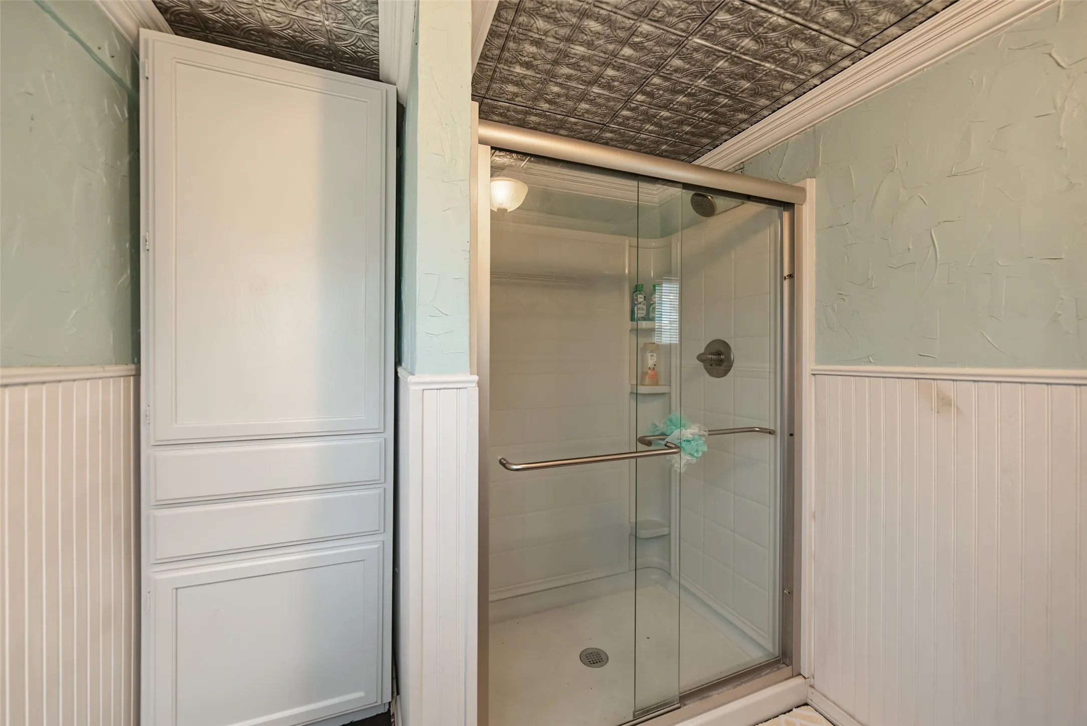 Single Family Residence For Sale in Hunt County , 7656 Shoreline Drive, Lone Oak, Texas 75453, 2 Bedroom, 1 Bathroom, 1 Garage spaces, 999 Sqft, built in 1979, mls#21362085, Real Estate Agent in Lone Oak, Homes For Sale in Hunt county, Homes For Sale in Lone Oak, Realtor in Lone Oak Texas, Real Estate Brokerage Independent Realty Texas, Luminita Cordes Realtor