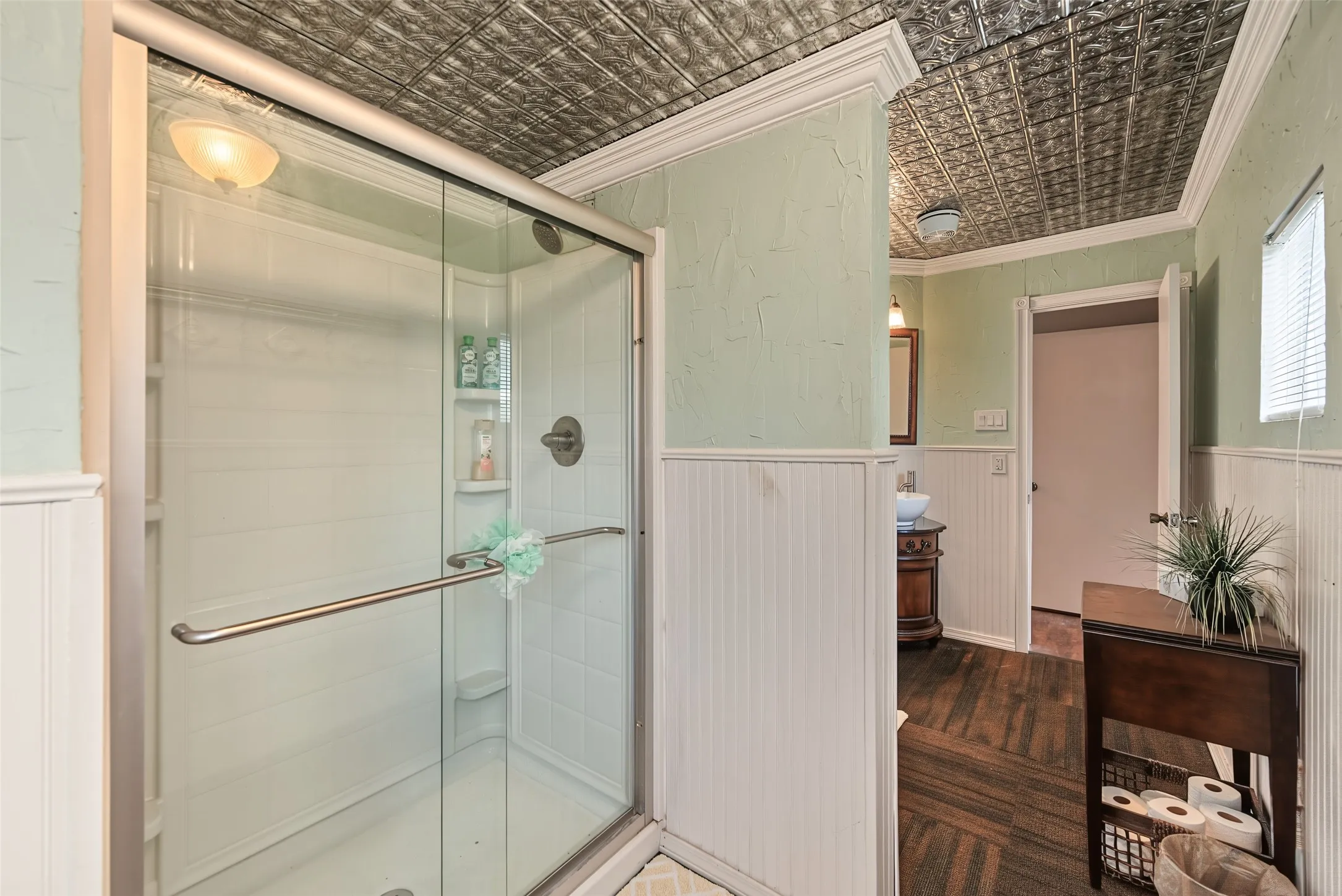 Single Family Residence For Sale in Hunt County , 7656 Shoreline Drive, Lone Oak, Texas 75453, 2 Bedroom, 1 Bathroom, 1 Garage spaces, 999 Sqft, built in 1979, mls#21362085, Real Estate Agent in Lone Oak, Homes For Sale in Hunt county, Homes For Sale in Lone Oak, Realtor in Lone Oak Texas, Real Estate Brokerage Independent Realty Texas, Luminita Cordes Realtor