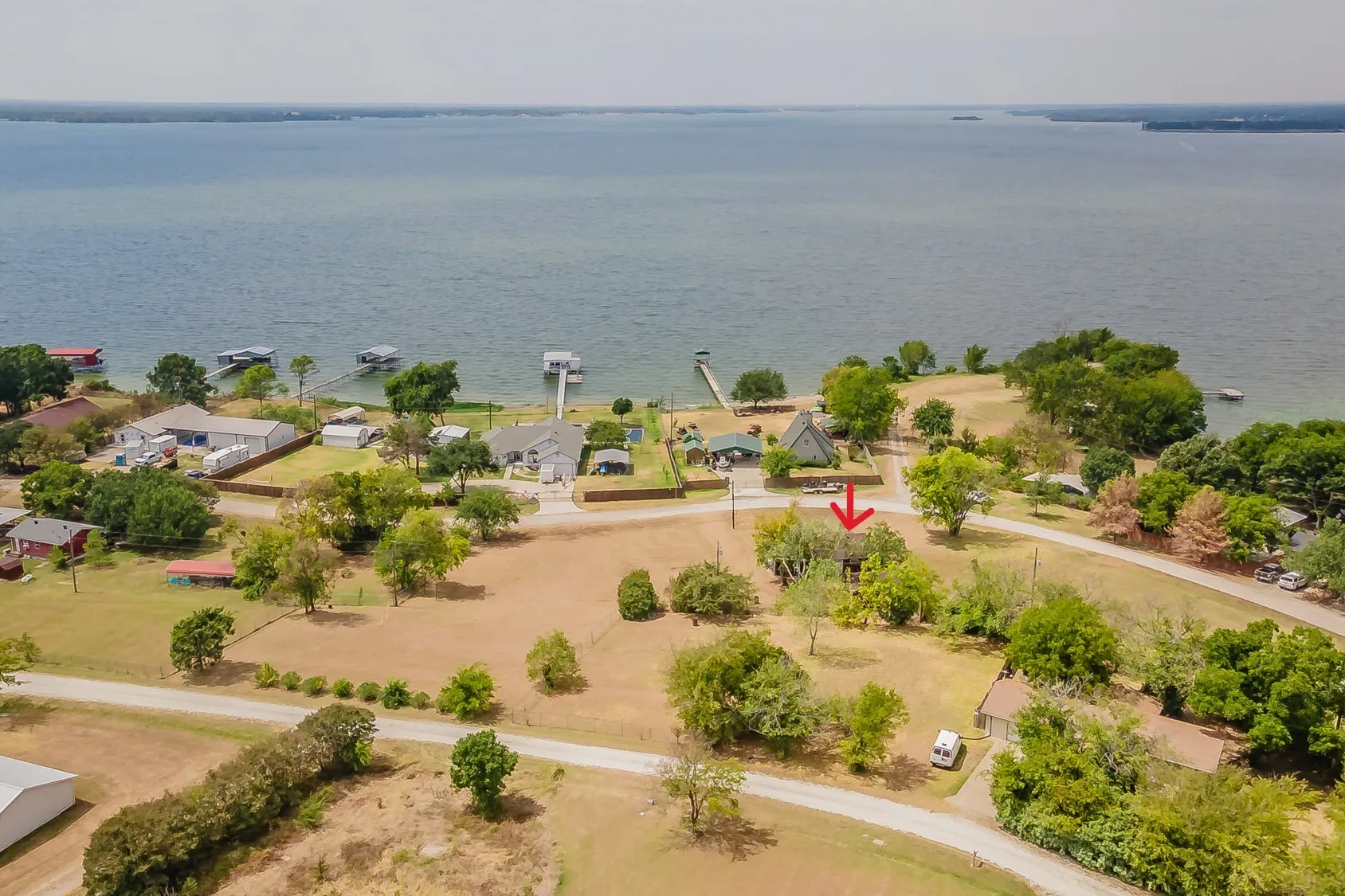 Single Family Residence For Sale in Hunt County , 7656 Shoreline Drive, Lone Oak, Texas 75453, 2 Bedroom, 1 Bathroom, 1 Garage spaces, 999 Sqft, built in 1979, mls#21362085, Real Estate Agent in Lone Oak, Homes For Sale in Hunt county, Homes For Sale in Lone Oak, Realtor in Lone Oak Texas, Real Estate Brokerage Independent Realty Texas, Luminita Cordes Realtor