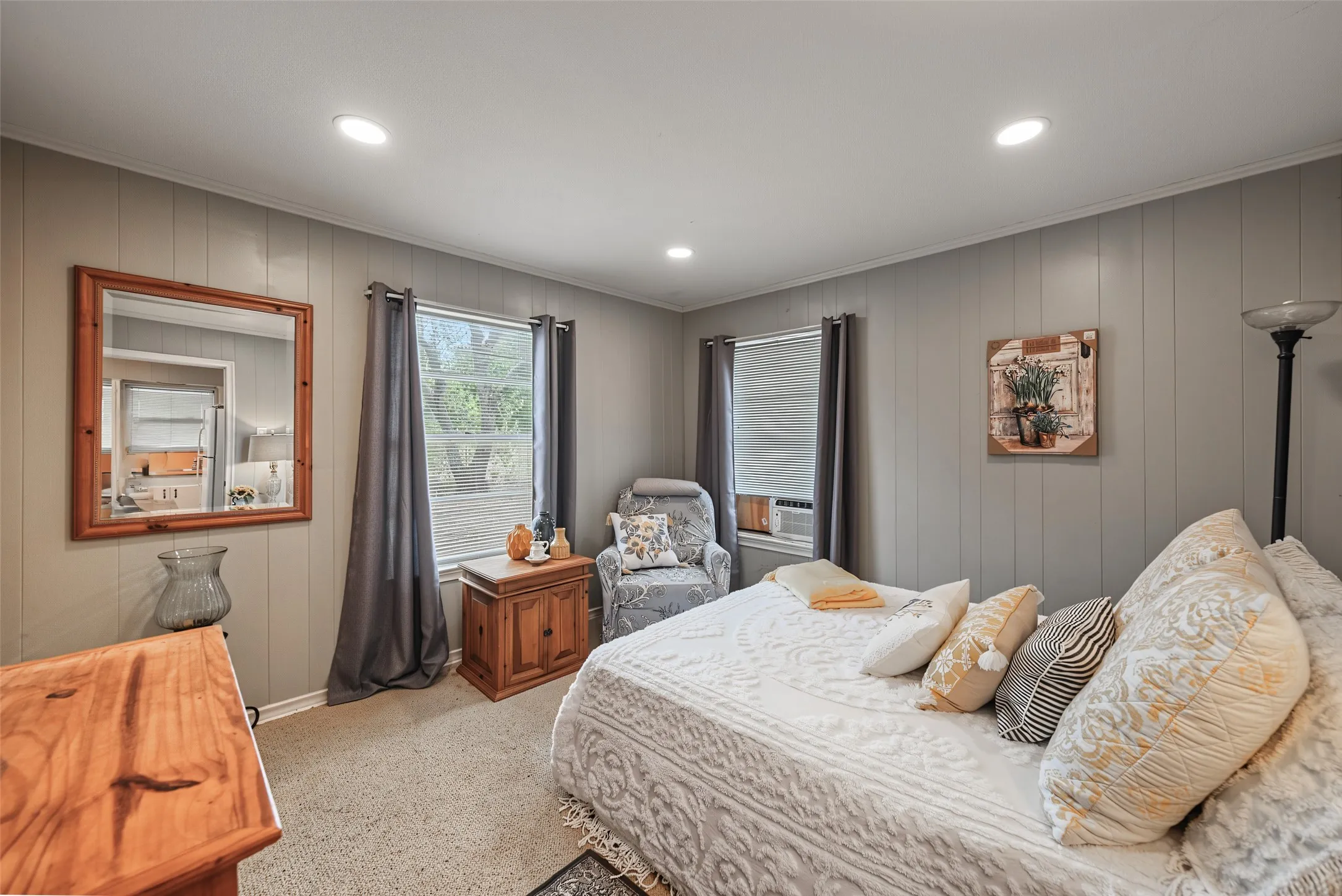 Single Family Residence For Sale in Hunt County , 7656 Shoreline Drive, Lone Oak, Texas 75453, 2 Bedroom, 1 Bathroom, 1 Garage spaces, 999 Sqft, built in 1979, mls#21362085, Real Estate Agent in Lone Oak, Homes For Sale in Hunt county, Homes For Sale in Lone Oak, Realtor in Lone Oak Texas, Real Estate Brokerage Independent Realty Texas, Luminita Cordes Realtor