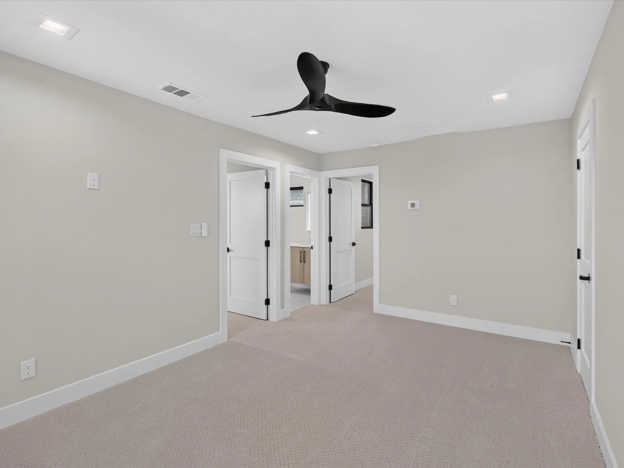 Single Family Residence For Sale in Grayson County , 2008 Nichole Boulevard, Pottsboro, Texas 75076, 4 Bedroom, 4 Bathroom, 2 Garage spaces, 2,986 Sqft, built in 2023, mls#21365545, Real Estate Agent in Pottsboro, Homes For Sale in Grayson county, Homes For Sale in Pottsboro, Realtor in Pottsboro Texas, Real Estate Brokerage Independent Realty Texas, Luminita Cordes Realtor