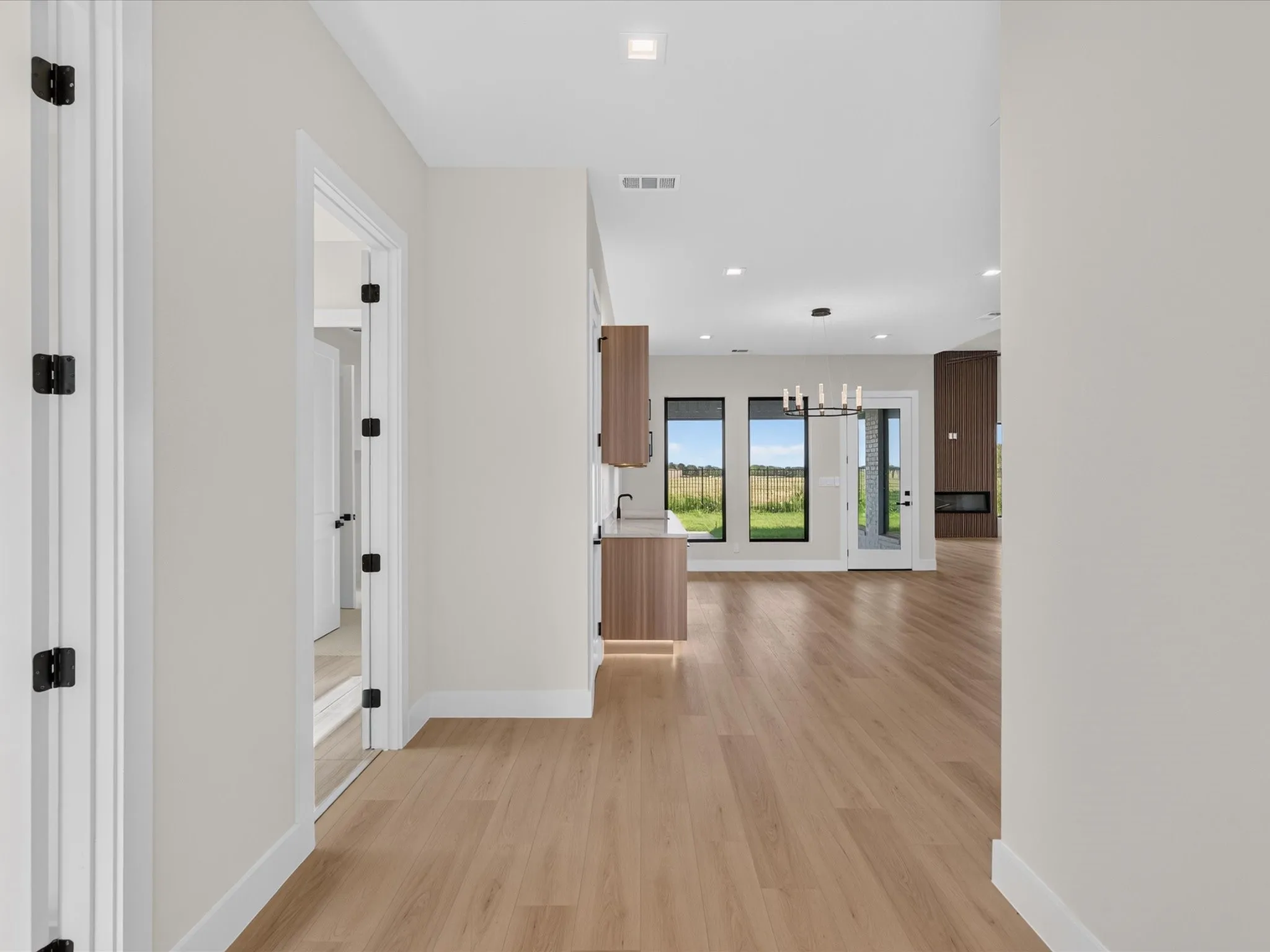 Single Family Residence For Sale in Grayson County , 2008 Nichole Boulevard, Pottsboro, Texas 75076, 4 Bedroom, 4 Bathroom, 2 Garage spaces, 2,986 Sqft, built in 2023, mls#21365545, Real Estate Agent in Pottsboro, Homes For Sale in Grayson county, Homes For Sale in Pottsboro, Realtor in Pottsboro Texas, Real Estate Brokerage Independent Realty Texas, Luminita Cordes Realtor