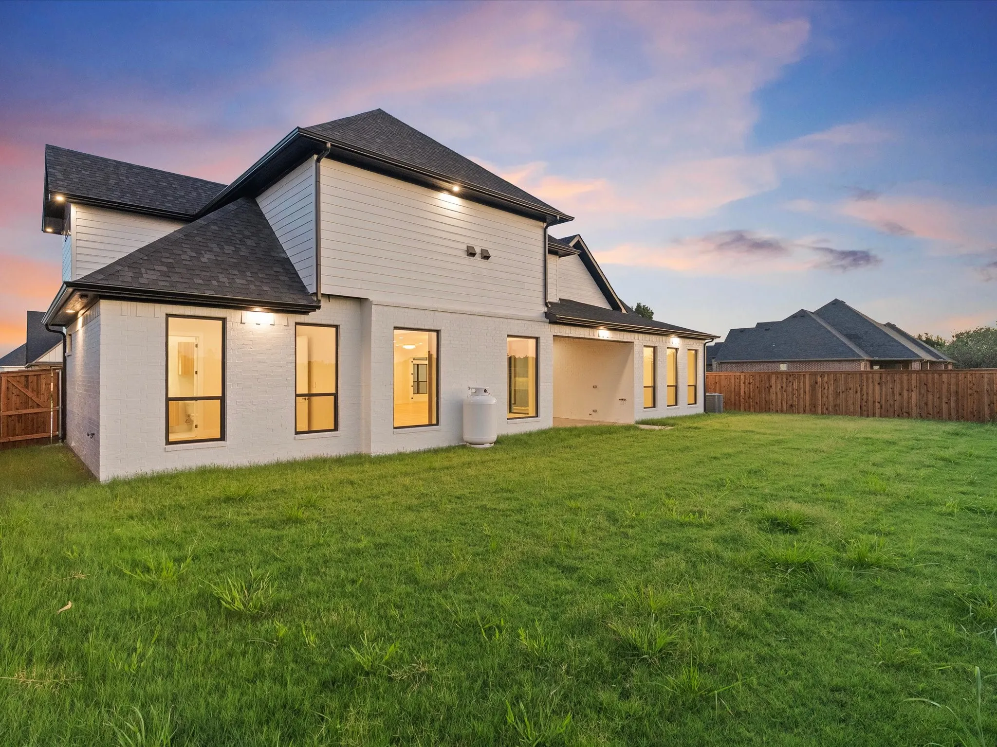 Single Family Residence For Sale in Grayson County , 2008 Nichole Boulevard, Pottsboro, Texas 75076, 4 Bedroom, 4 Bathroom, 2 Garage spaces, 2,986 Sqft, built in 2023, mls#21365545, Real Estate Agent in Pottsboro, Homes For Sale in Grayson county, Homes For Sale in Pottsboro, Realtor in Pottsboro Texas, Real Estate Brokerage Independent Realty Texas, Luminita Cordes Realtor