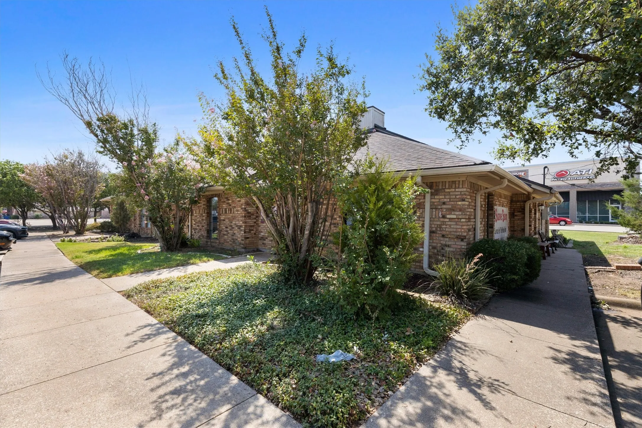 Office For Rent in Dallas County , 1055 W Pioneer Parkway, Grand Prairie, Texas 75051, 0, 0, Garage spaces, 0 Sqft, built in 1988, mls#21369119, Real Estate Agent in Grand Prairie, Homes For Rent in Dallas county, Homes For Rent in Grand Prairie, Realtor in Grand Prairie Texas, Real Estate Brokerage Independent Realty Texas, Luminita Cordes Realtor