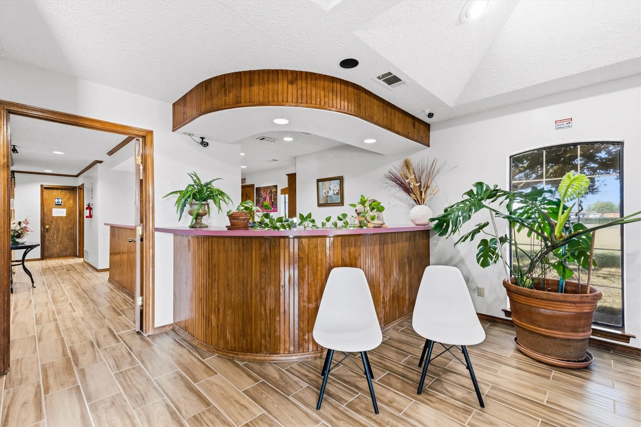 Office For Rent in Dallas County , 1055 W Pioneer Parkway, Grand Prairie, Texas 75051, 0, 0, Garage spaces, 0 Sqft, built in 1988, mls#21369119, Real Estate Agent in Grand Prairie, Homes For Rent in Dallas county, Homes For Rent in Grand Prairie, Realtor in Grand Prairie Texas, Real Estate Brokerage Independent Realty Texas, Luminita Cordes Realtor