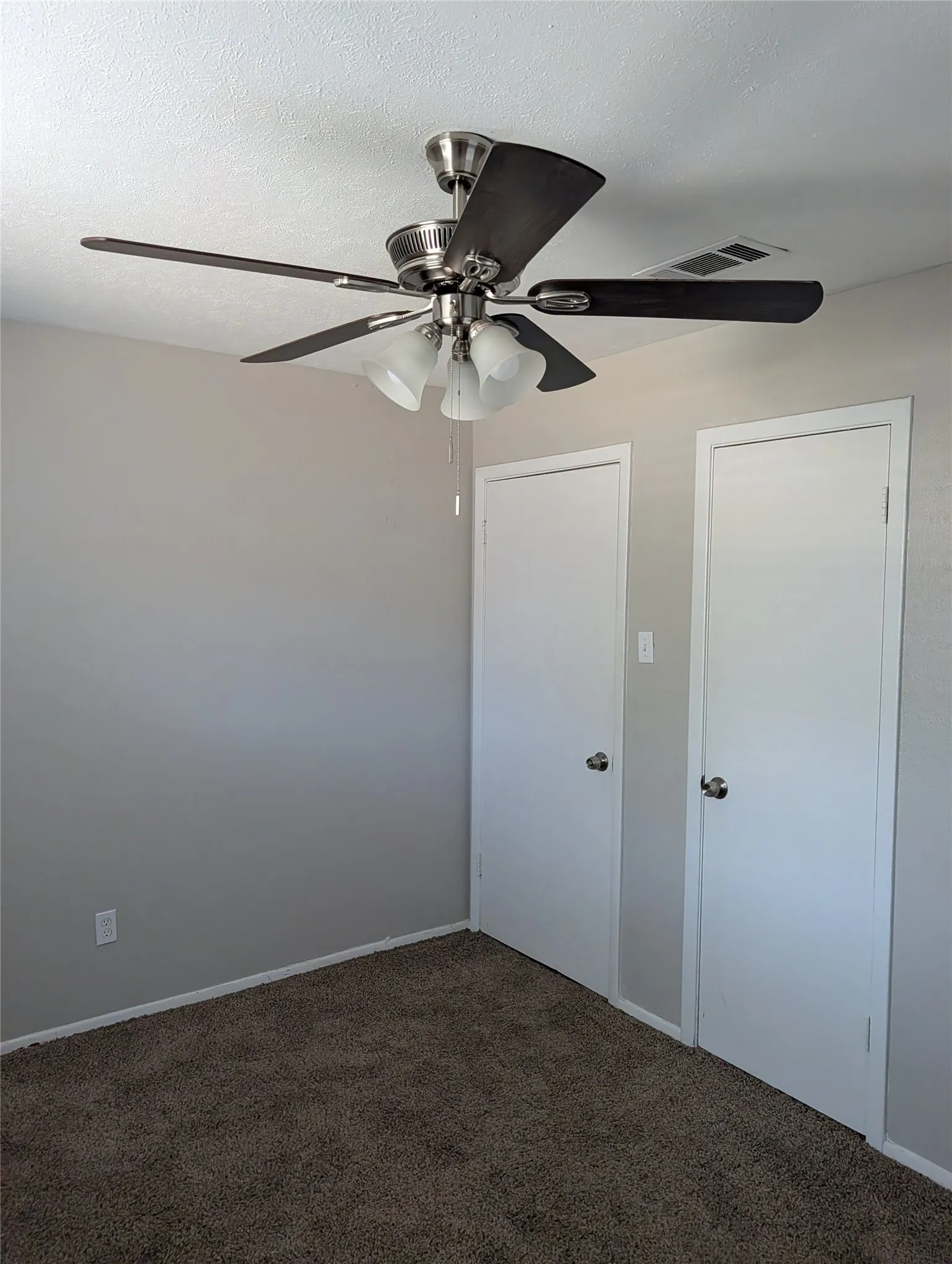 Single Family Residence For Rent in Tarrant County , 9201 Raymond Avenue, White Settlement, Texas 76108, 3 Bedroom, 2 Bathroom, 1 Garage spaces, 1,312 Sqft, built in 1964, mls#21372022, Real Estate Agent in White Settlement, Homes For Rent in Tarrant county, Homes For Rent in White Settlement, Realtor in White Settlement Texas, Real Estate Brokerage Independent Realty Texas, Luminita Cordes Realtor