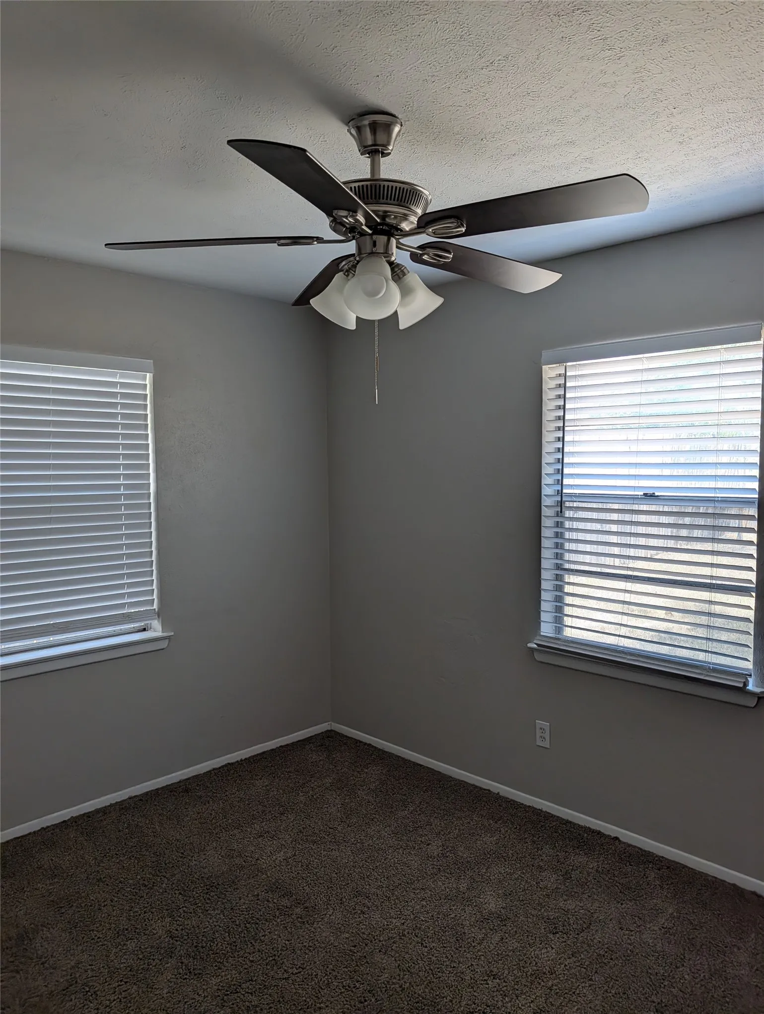 Single Family Residence For Rent in Tarrant County , 9201 Raymond Avenue, White Settlement, Texas 76108, 3 Bedroom, 2 Bathroom, 1 Garage spaces, 1,312 Sqft, built in 1964, mls#21372022, Real Estate Agent in White Settlement, Homes For Rent in Tarrant county, Homes For Rent in White Settlement, Realtor in White Settlement Texas, Real Estate Brokerage Independent Realty Texas, Luminita Cordes Realtor