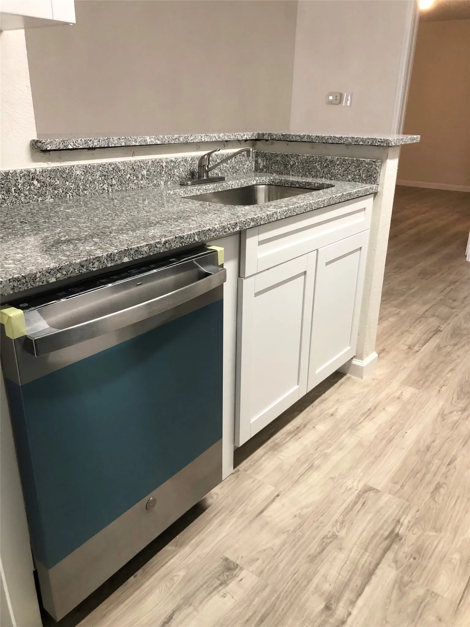Condominium For Sale in Dallas County , 9829 Walnut Street O106, Dallas, Texas 75243, 2 Bedroom, 1 Bathroom, Garage spaces, 808 Sqft, built in 1983, mls#21372020, Real Estate Agent in Dallas, Homes For Sale in Dallas county, Homes For Sale in Dallas, Realtor in Dallas Texas, Real Estate Brokerage Independent Realty Texas, Luminita Cordes Realtor
